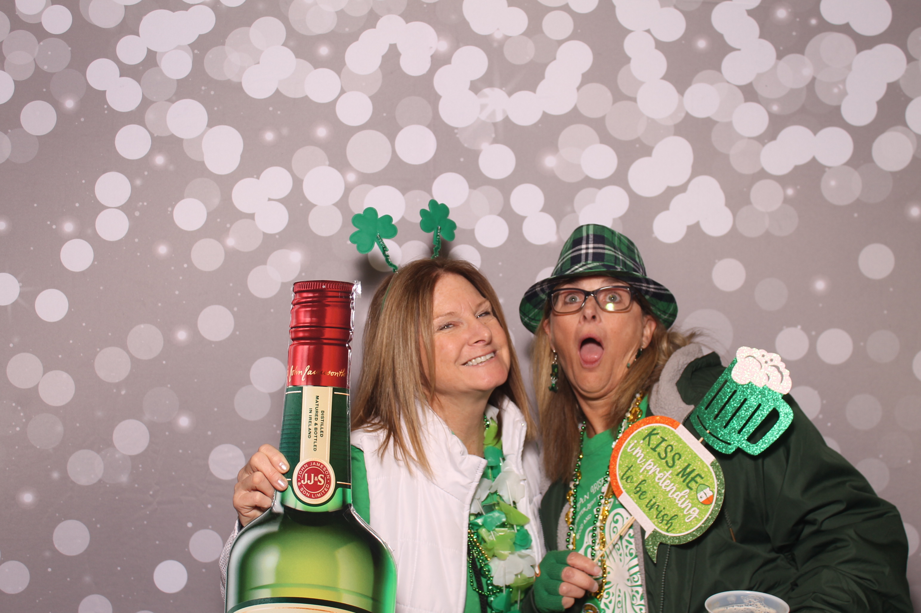 St Pattys Day at Molly Malone's | View more photos from the event at gallery.photoboothcincy.com/u/PhotoBoothCincy/St-Pattys-Day-at-Molly-Malones