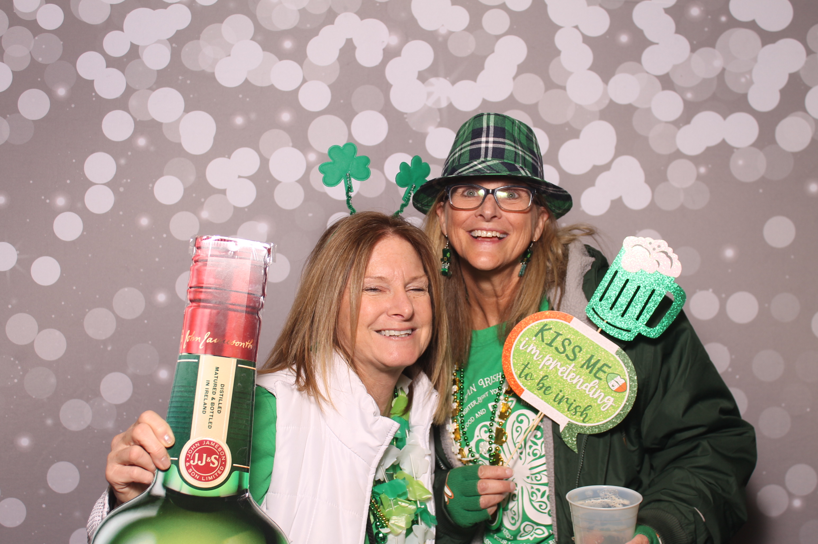 St Pattys Day at Molly Malone's | View more photos from the event at gallery.photoboothcincy.com/u/PhotoBoothCincy/St-Pattys-Day-at-Molly-Malones
