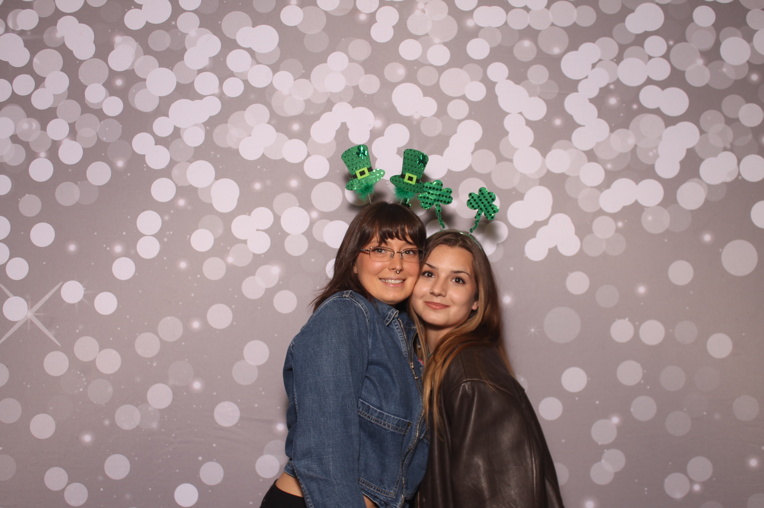 St Pattys Day at Molly Malone's | View more photos from the event at gallery.photoboothcincy.com/u/PhotoBoothCincy/St-Pattys-Day-at-Molly-Malones