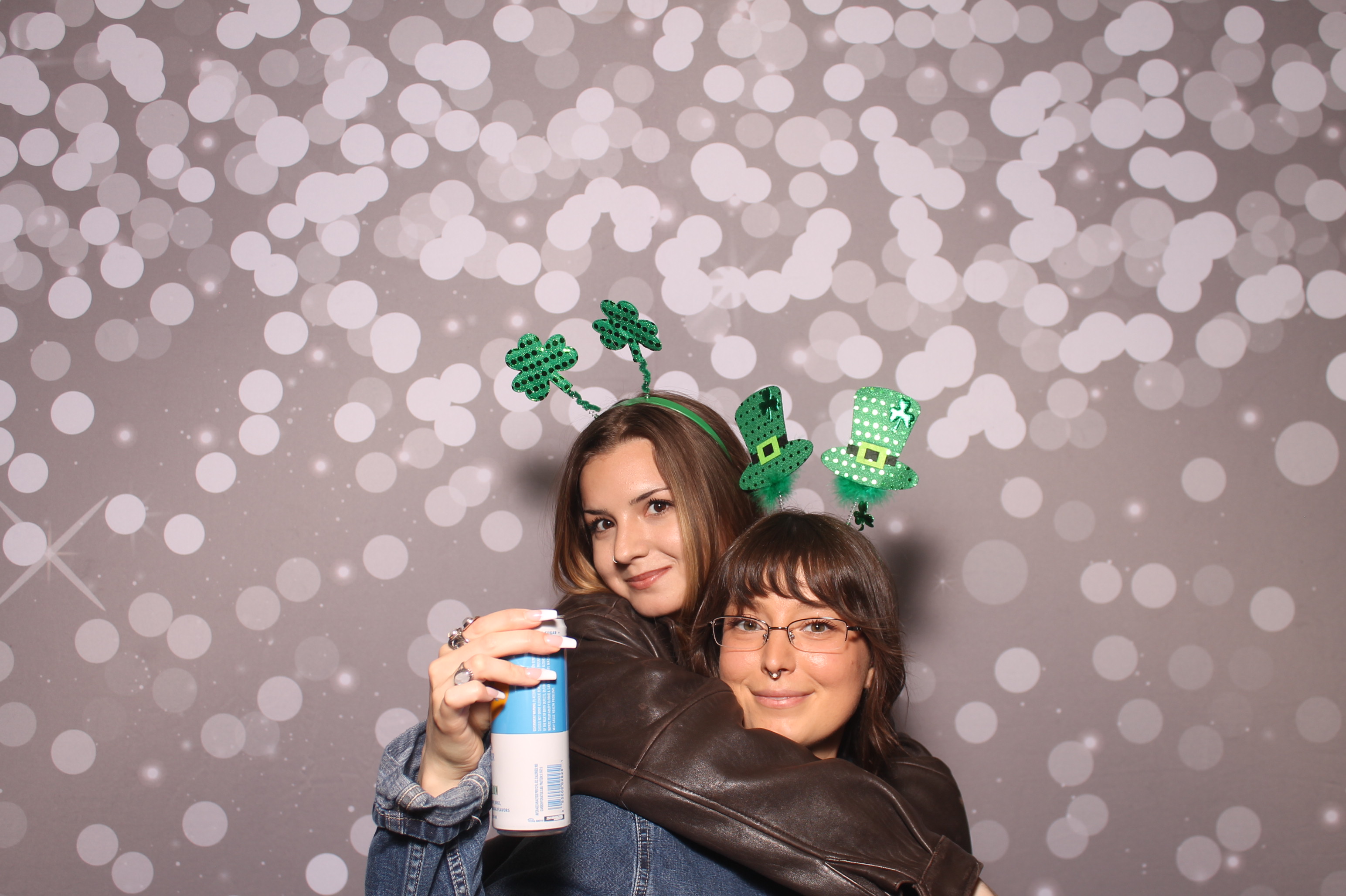 St Pattys Day at Molly Malone's | View more photos from the event at gallery.photoboothcincy.com/u/PhotoBoothCincy/St-Pattys-Day-at-Molly-Malones