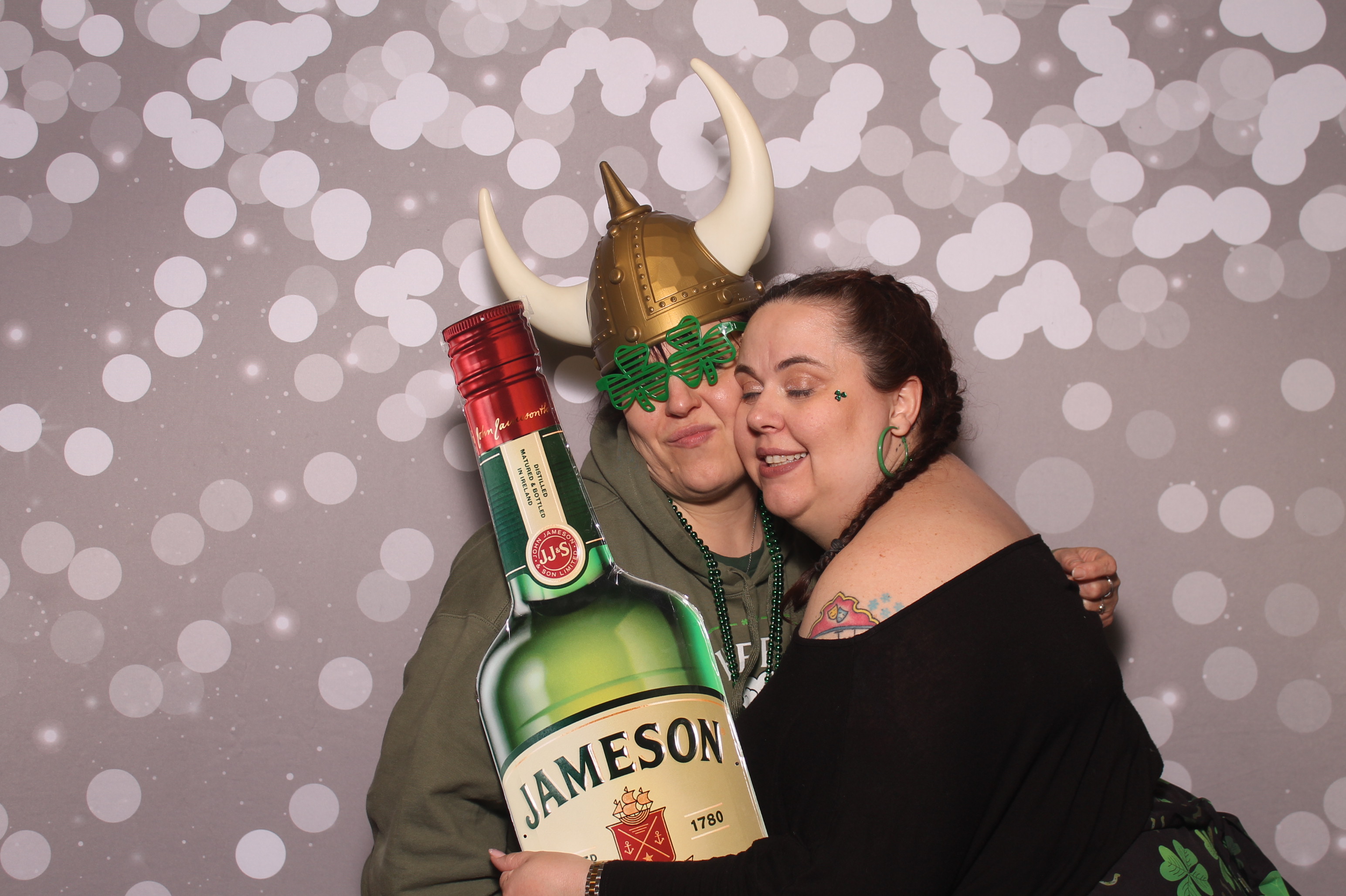 St Pattys Day at Molly Malone's | View more photos from the event at gallery.photoboothcincy.com/u/PhotoBoothCincy/St-Pattys-Day-at-Molly-Malones
