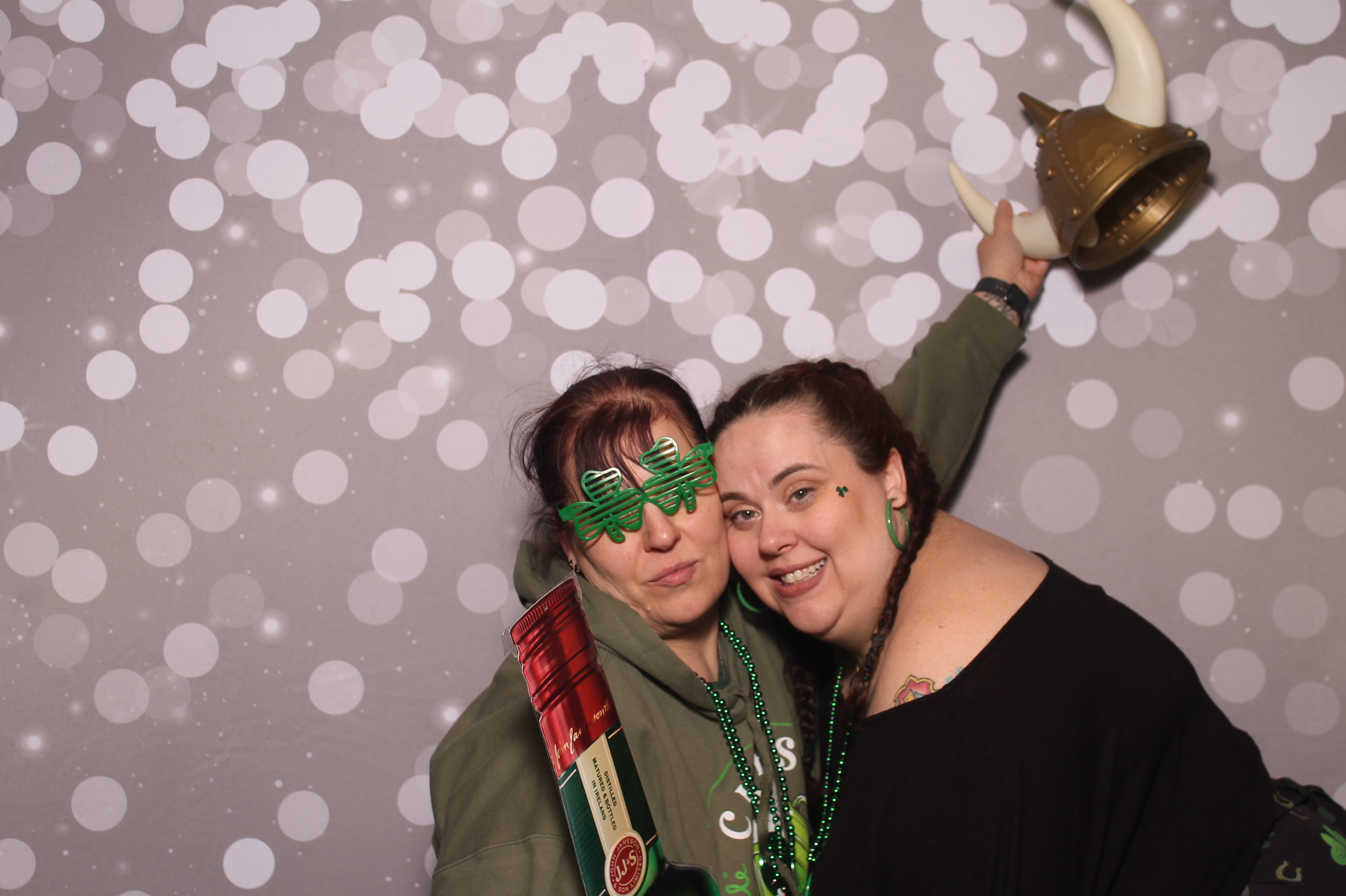St Pattys Day at Molly Malone's | View more photos from the event at gallery.photoboothcincy.com/u/PhotoBoothCincy/St-Pattys-Day-at-Molly-Malones