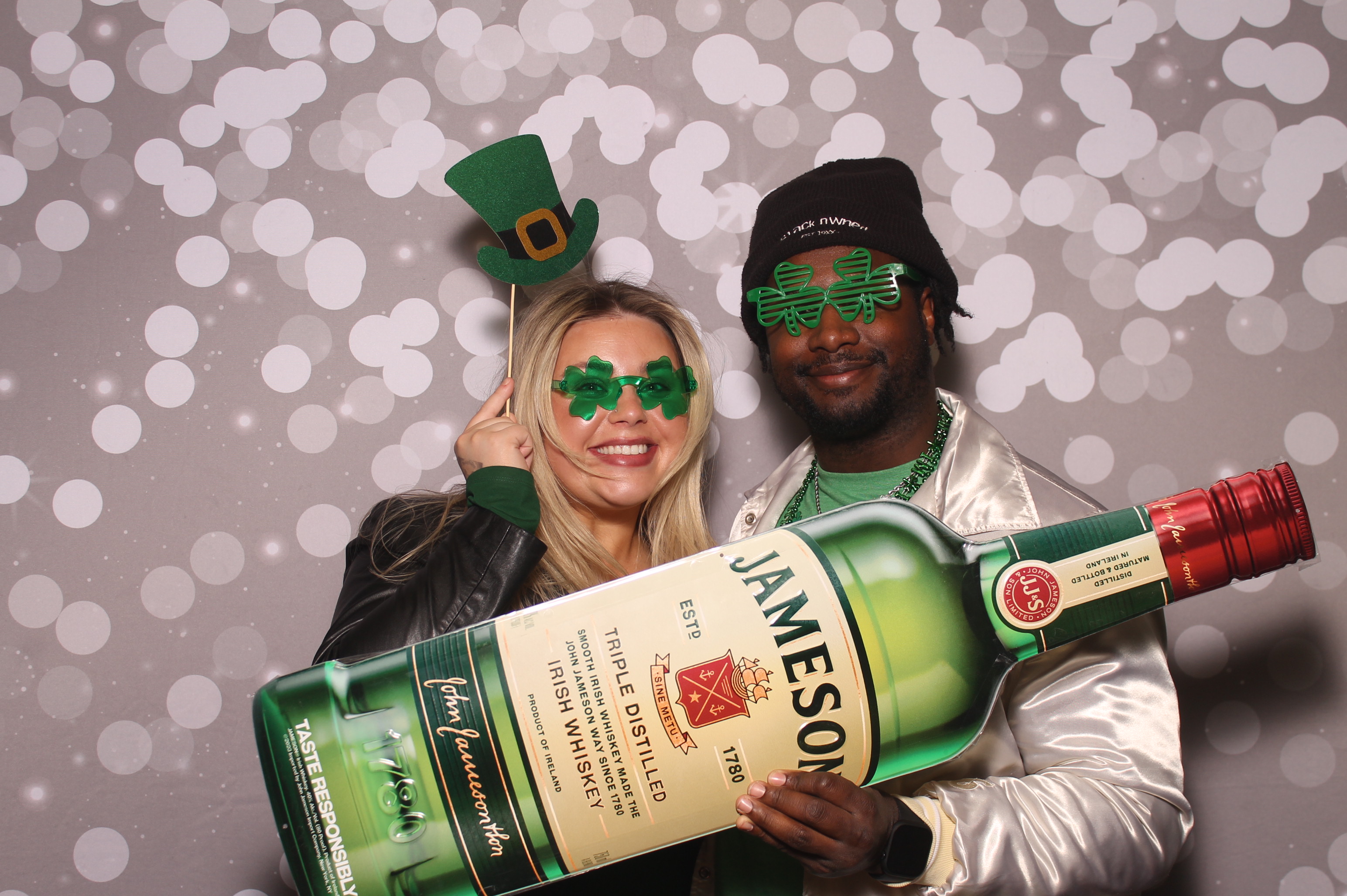 St Pattys Day at Molly Malone's | View more photos from the event at gallery.photoboothcincy.com/u/PhotoBoothCincy/St-Pattys-Day-at-Molly-Malones