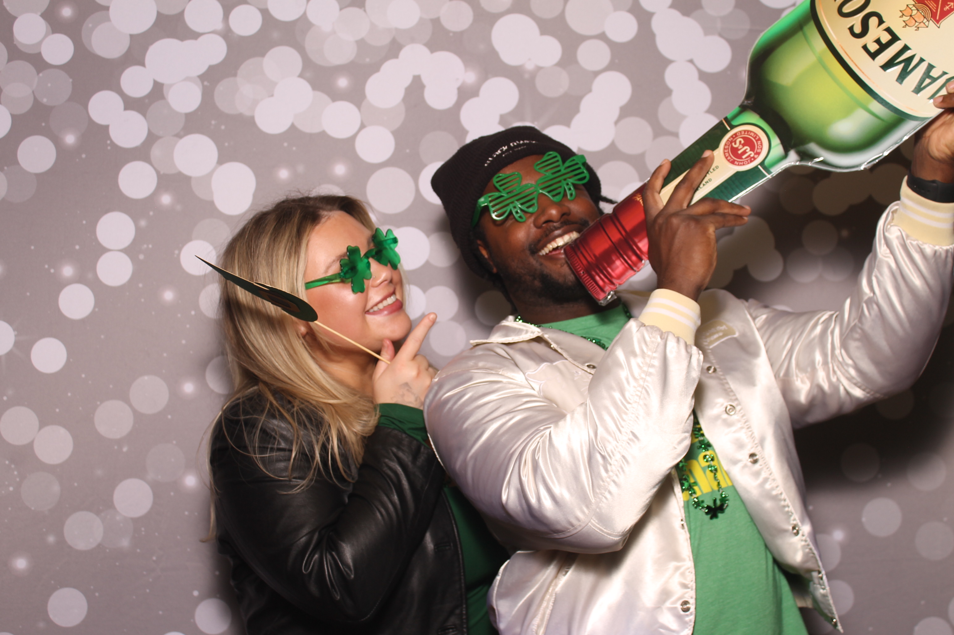 St Pattys Day at Molly Malone's | View more photos from the event at gallery.photoboothcincy.com/u/PhotoBoothCincy/St-Pattys-Day-at-Molly-Malones