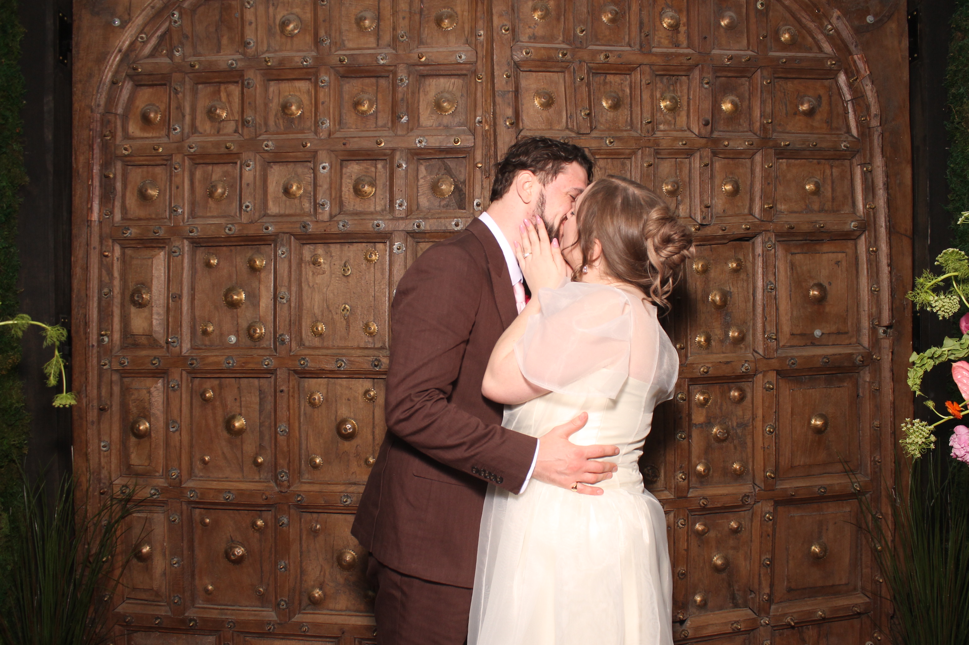 Sydney & Gregory | View more photos from the event at gallery.photoboothcincy.com/u/PhotoBoothCincy/Sydney-Gregory