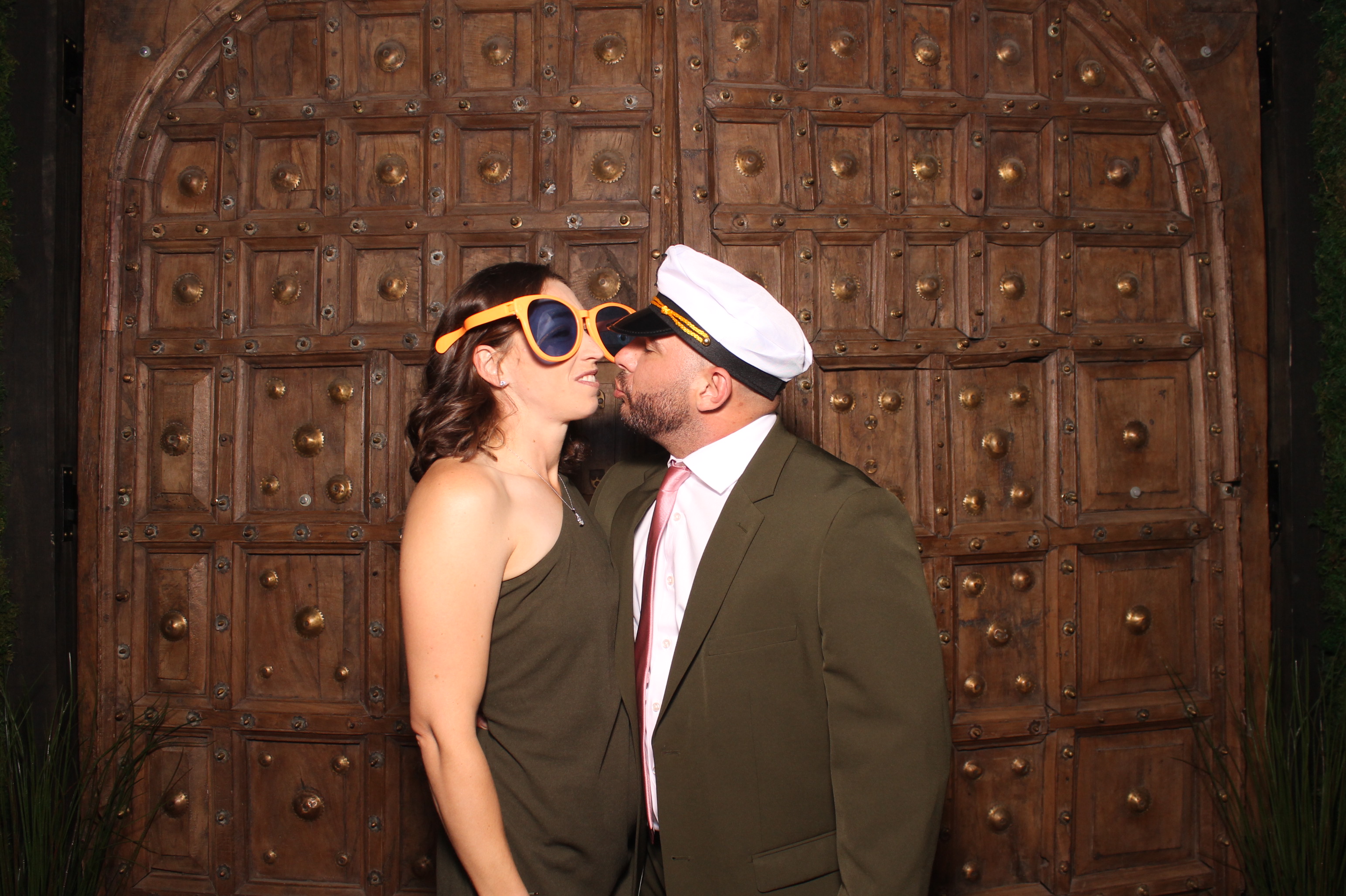 Sydney & Gregory | View more photos from the event at gallery.photoboothcincy.com/u/PhotoBoothCincy/Sydney-Gregory