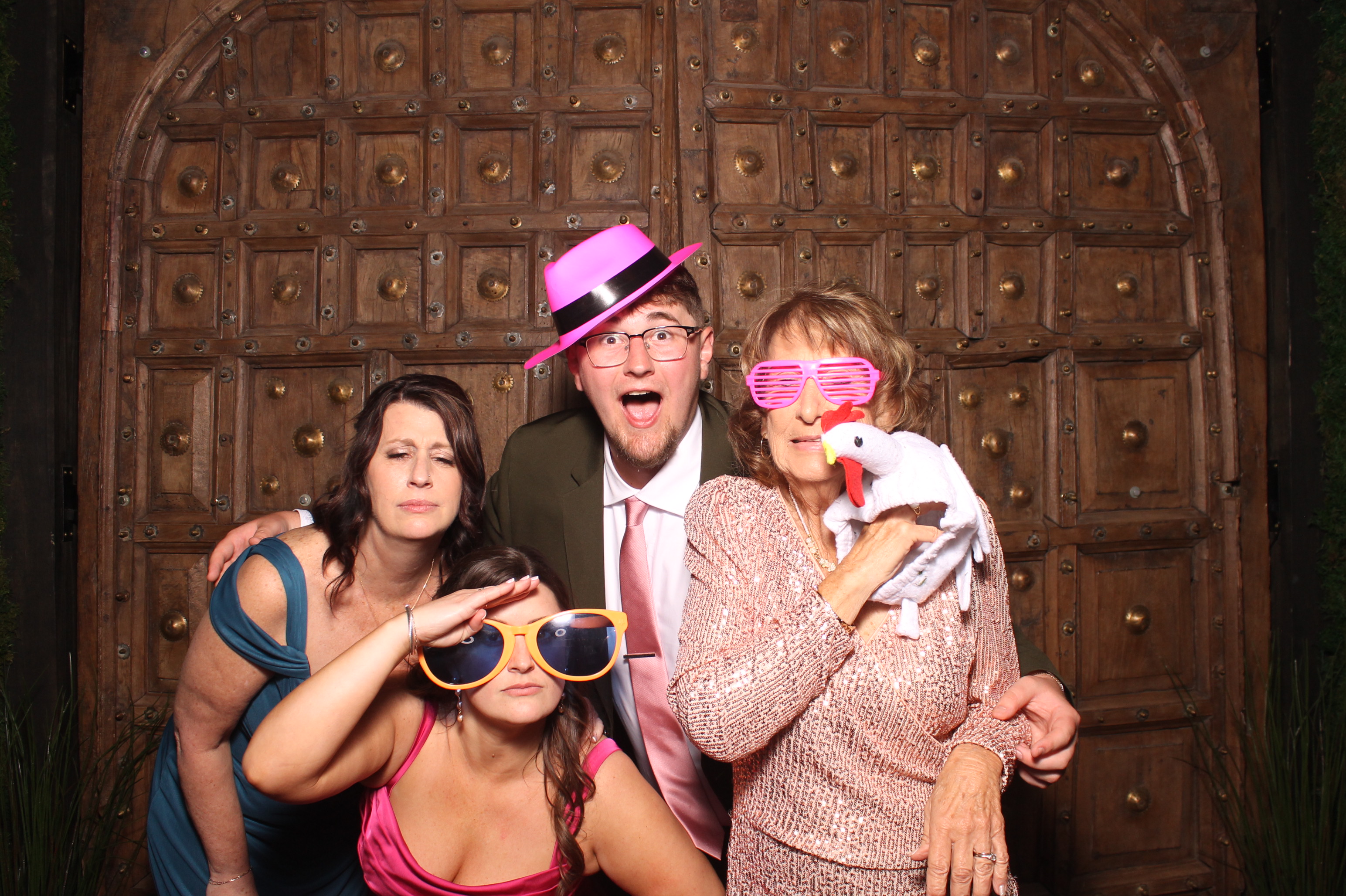 Sydney & Gregory | View more photos from the event at gallery.photoboothcincy.com/u/PhotoBoothCincy/Sydney-Gregory