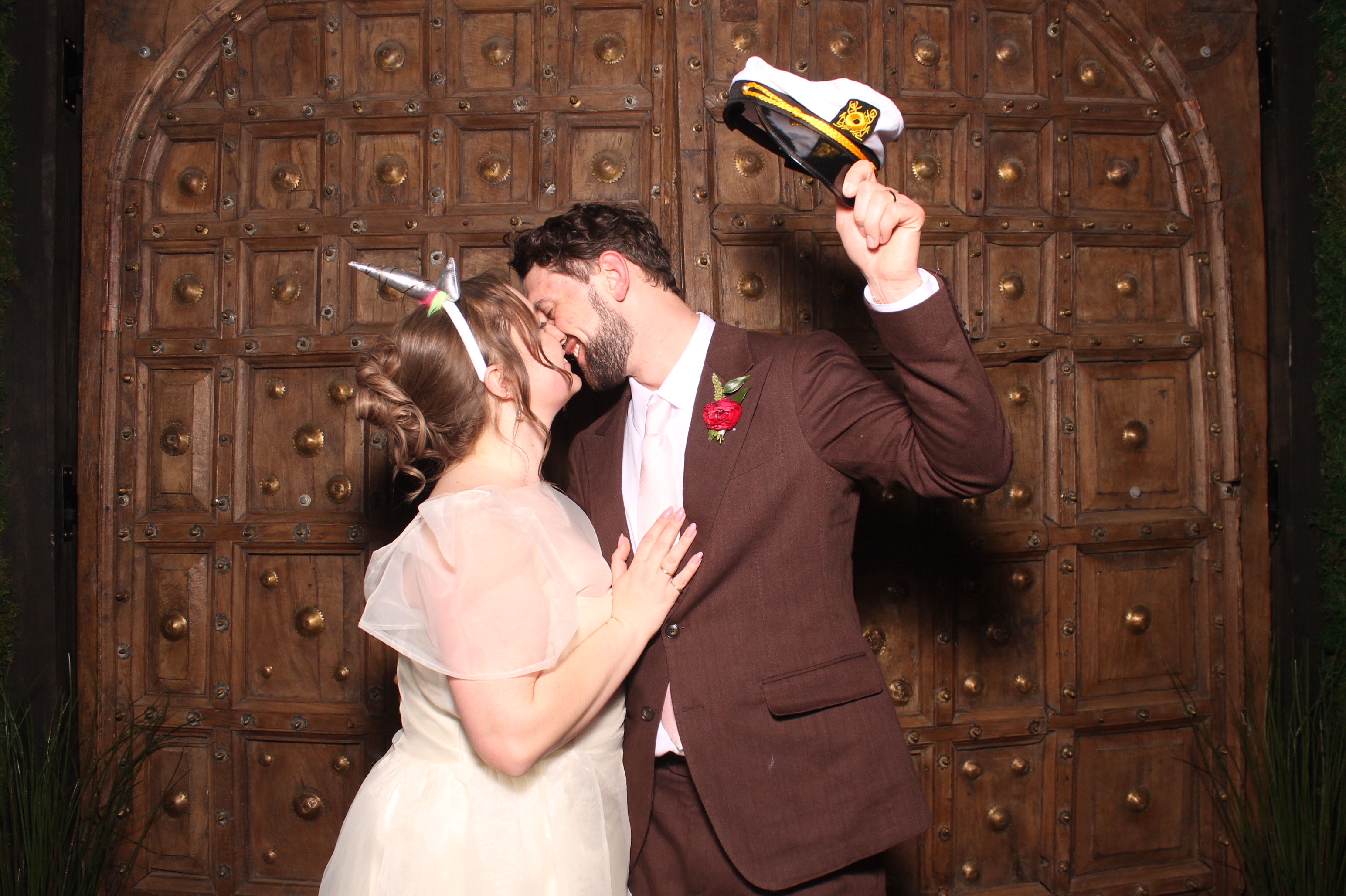 Sydney & Gregory | View more photos from the event at gallery.photoboothcincy.com/u/PhotoBoothCincy/Sydney-Gregory