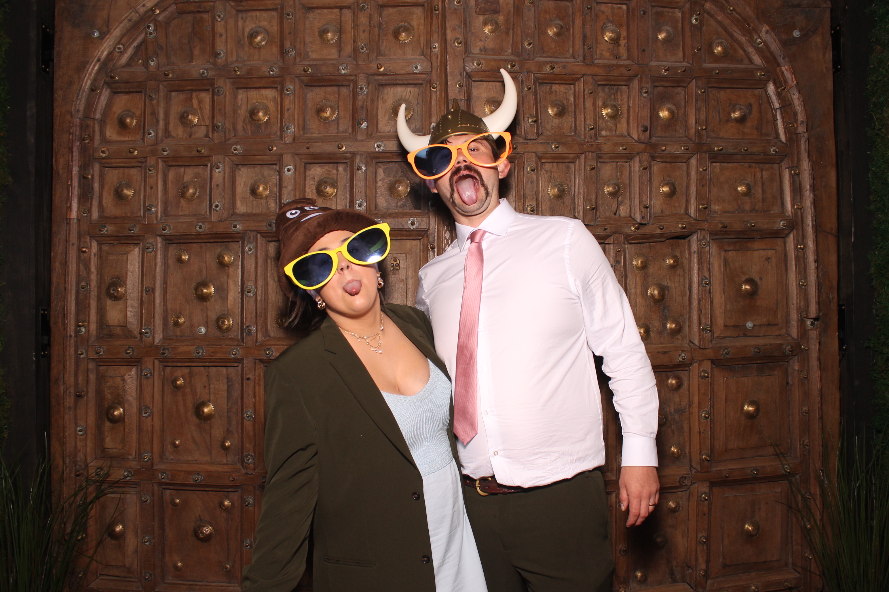 Sydney & Gregory | View more photos from the event at gallery.photoboothcincy.com/u/PhotoBoothCincy/Sydney-Gregory