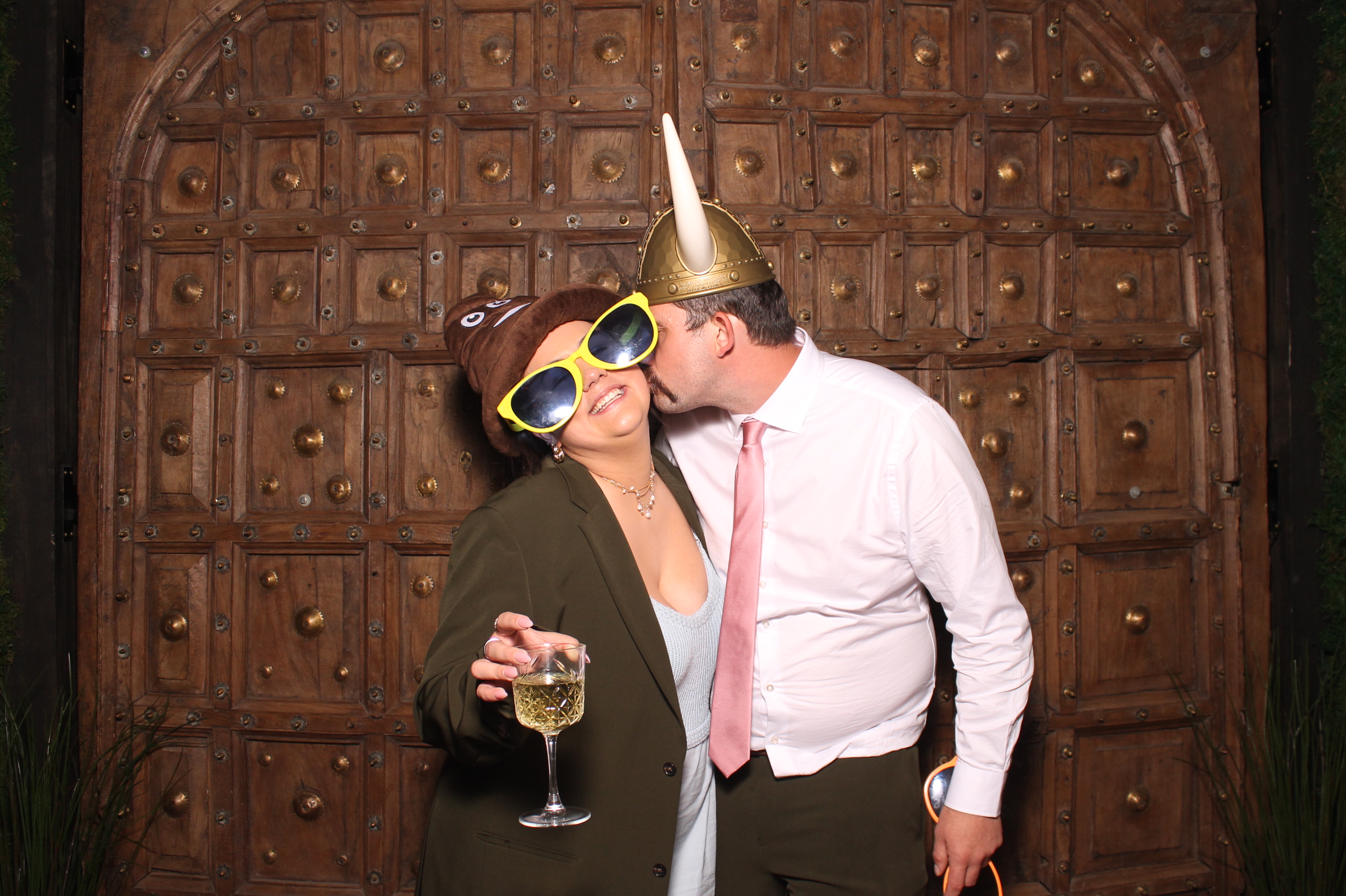 Sydney & Gregory | View more photos from the event at gallery.photoboothcincy.com/u/PhotoBoothCincy/Sydney-Gregory