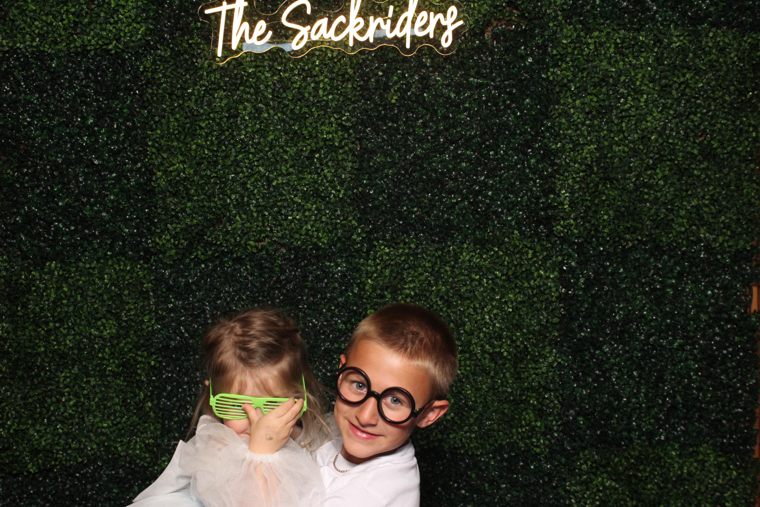 Sydney & Nick | View more photos from the event at gallery.photoboothcincy.com/u/PhotoBoothCincy/Sydney-Nick