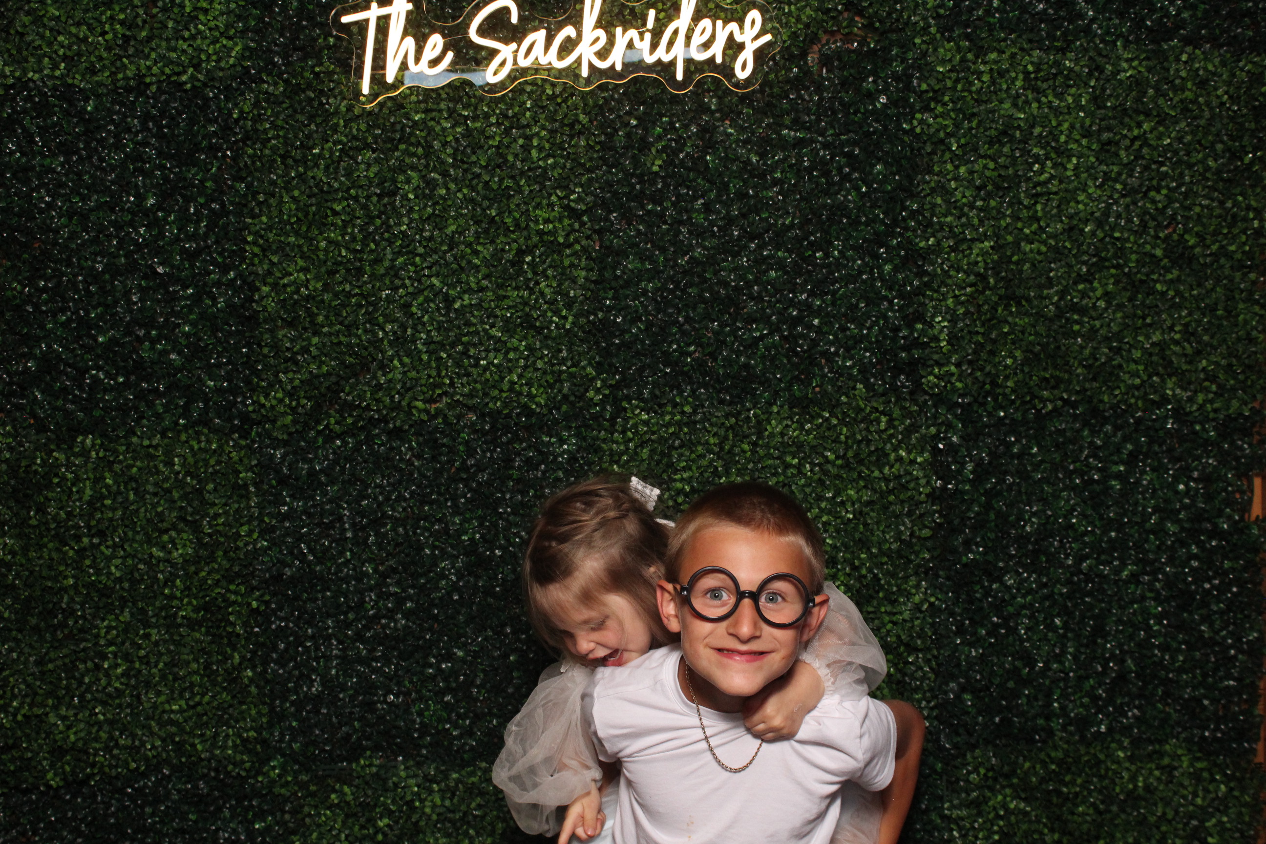 Sydney & Nick | View more photos from the event at gallery.photoboothcincy.com/u/PhotoBoothCincy/Sydney-Nick