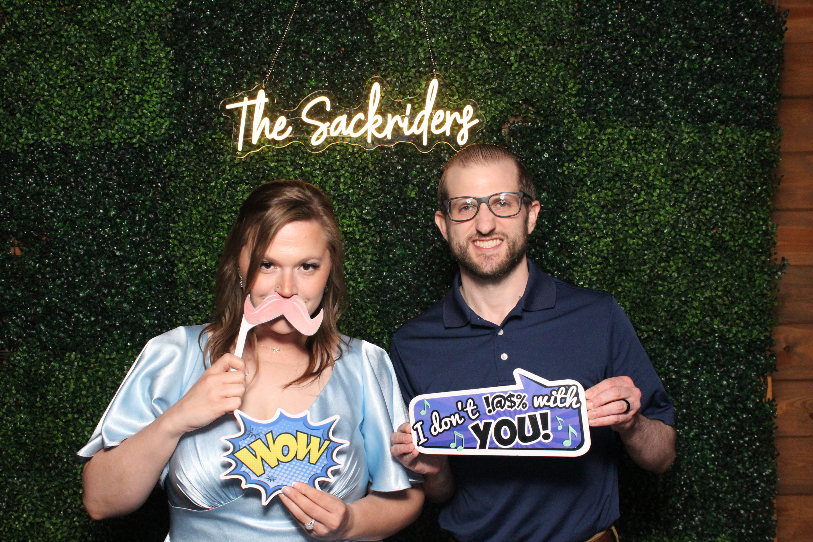 Sydney & Nick | View more photos from the event at gallery.photoboothcincy.com/u/PhotoBoothCincy/Sydney-Nick