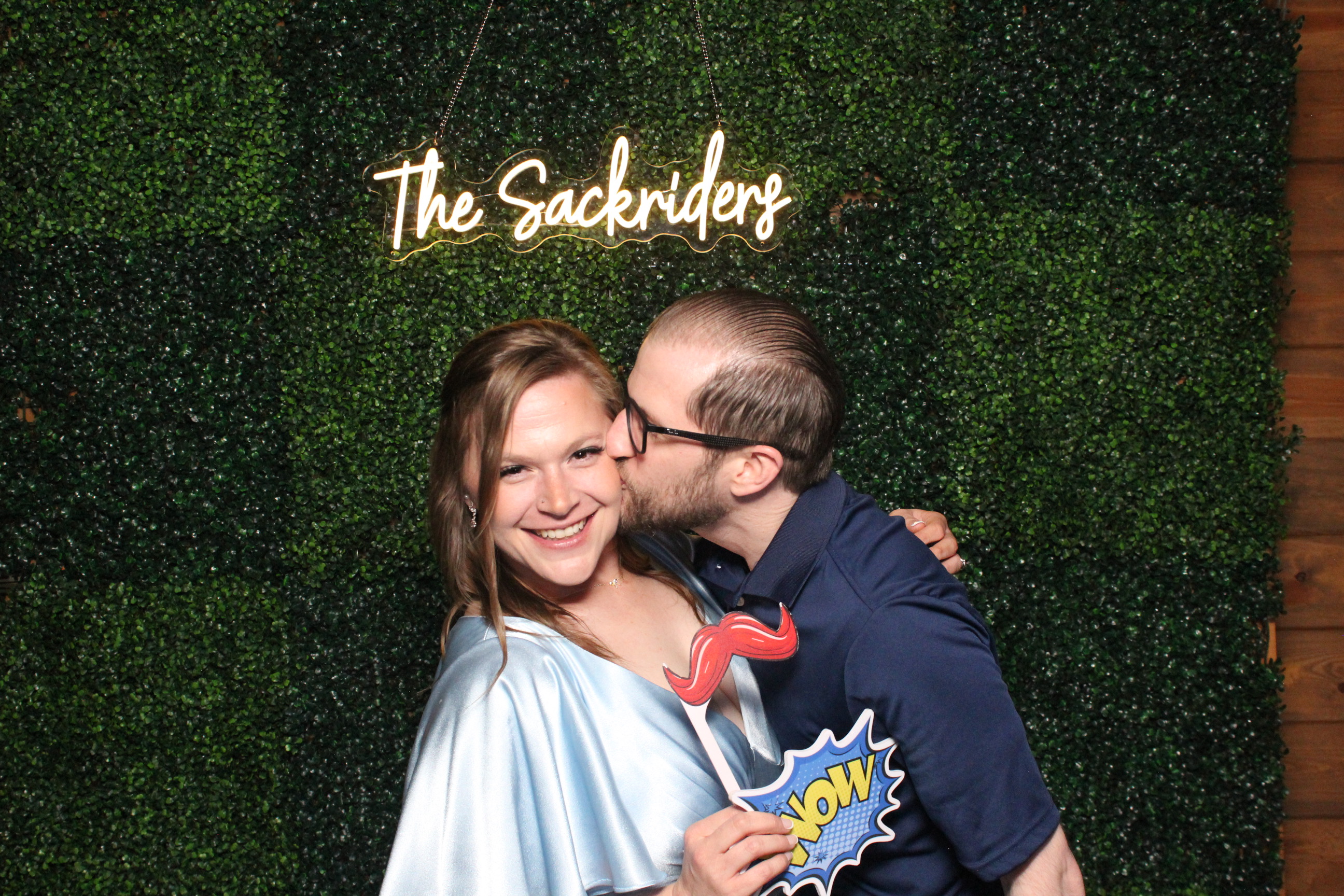 Sydney & Nick | View more photos from the event at gallery.photoboothcincy.com/u/PhotoBoothCincy/Sydney-Nick