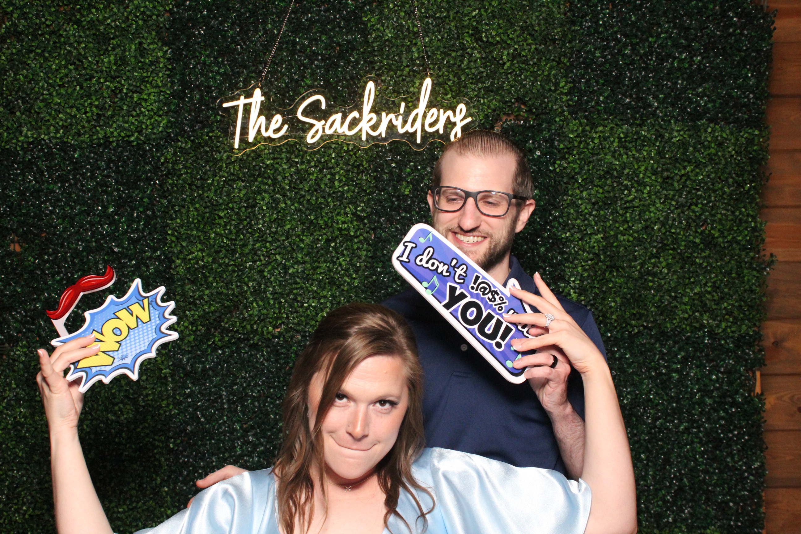Sydney & Nick | View more photos from the event at gallery.photoboothcincy.com/u/PhotoBoothCincy/Sydney-Nick
