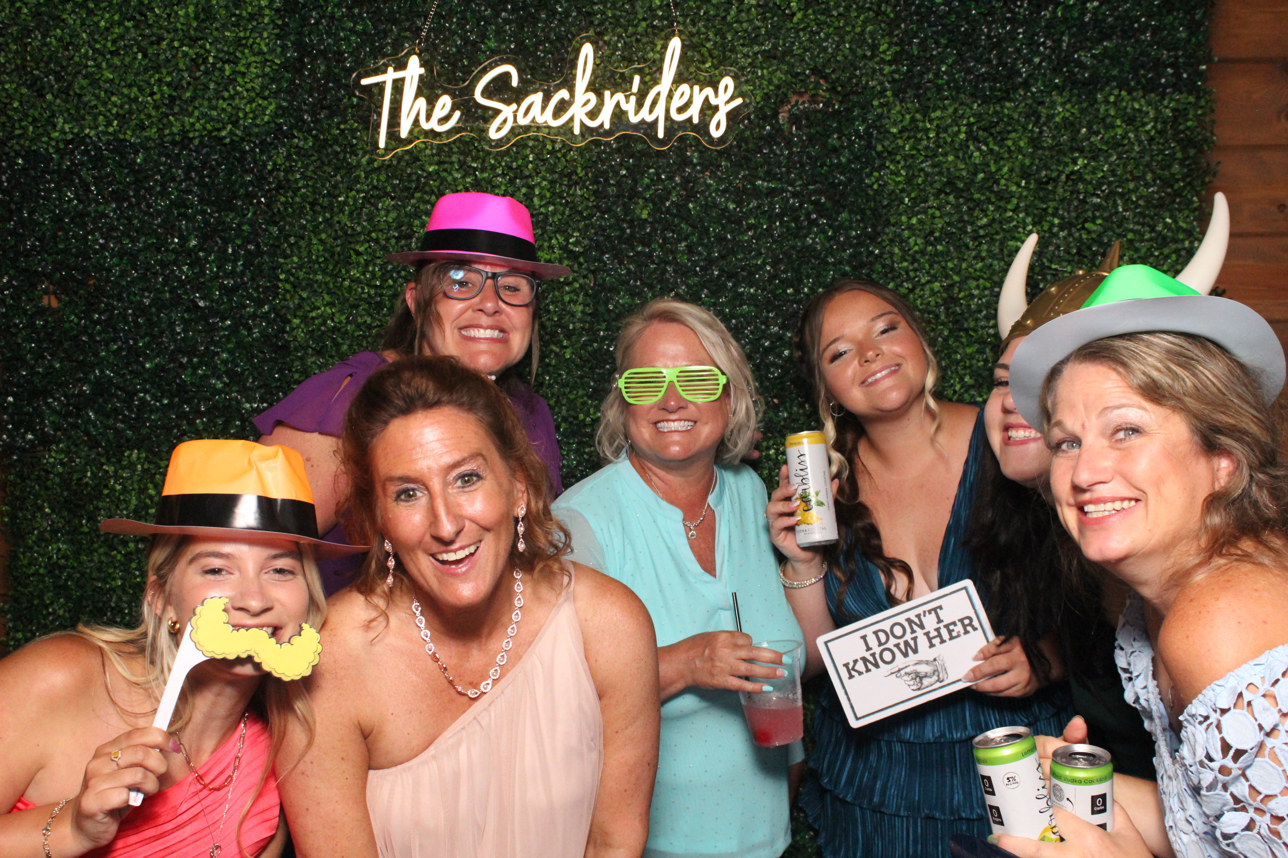 Sydney & Nick | View more photos from the event at gallery.photoboothcincy.com/u/PhotoBoothCincy/Sydney-Nick