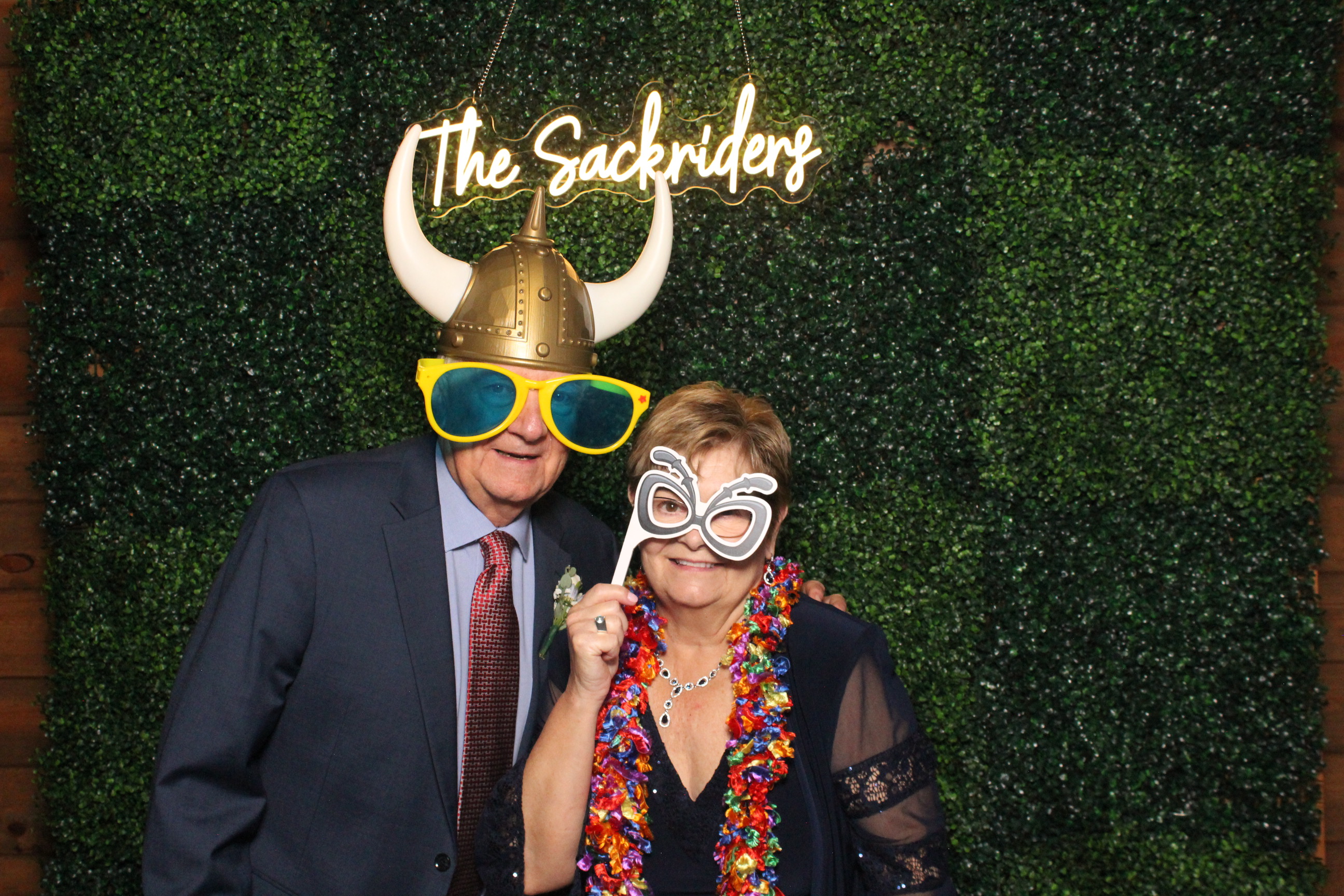 Sydney & Nick | View more photos from the event at gallery.photoboothcincy.com/u/PhotoBoothCincy/Sydney-Nick