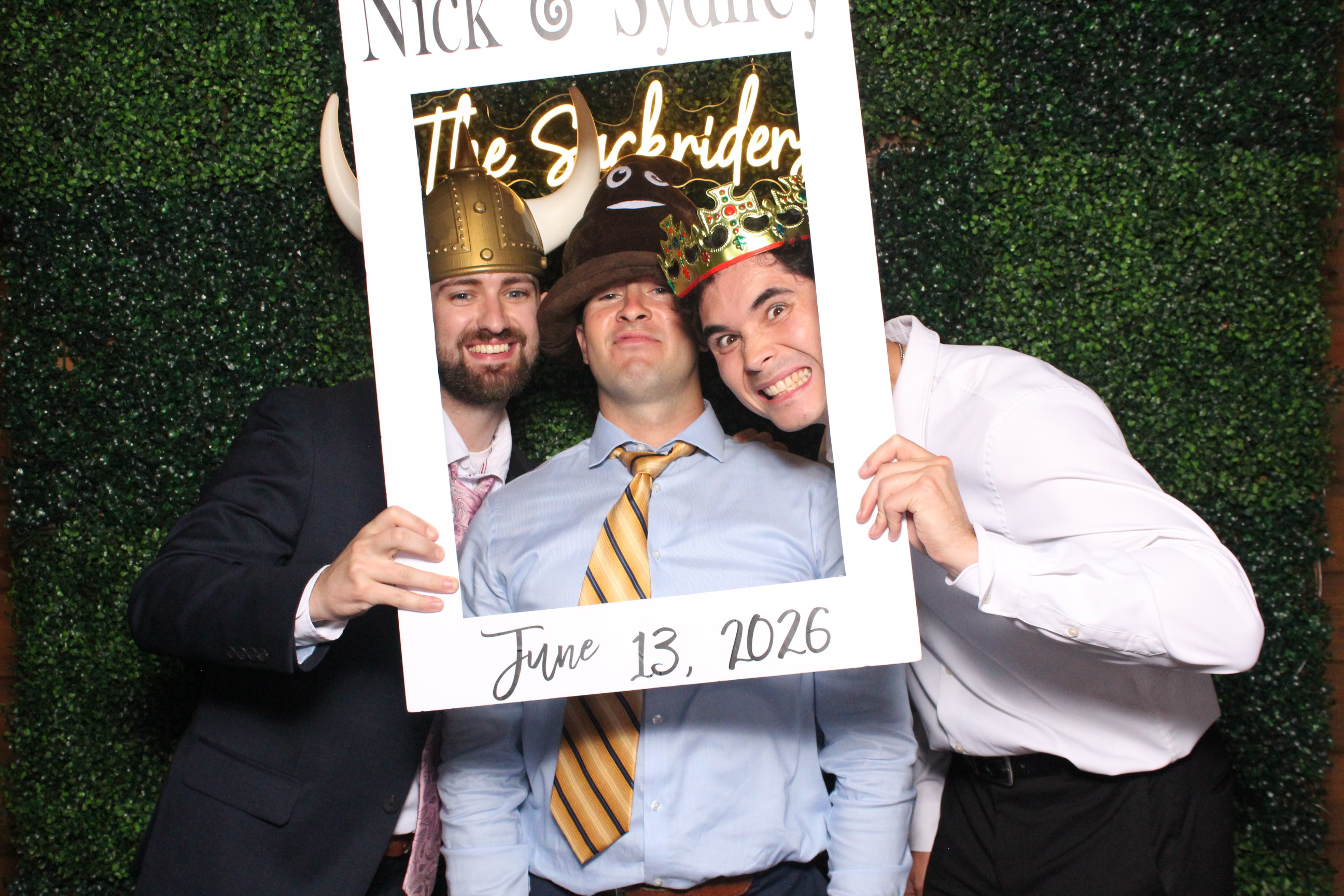 Sydney & Nick | View more photos from the event at gallery.photoboothcincy.com/u/PhotoBoothCincy/Sydney-Nick