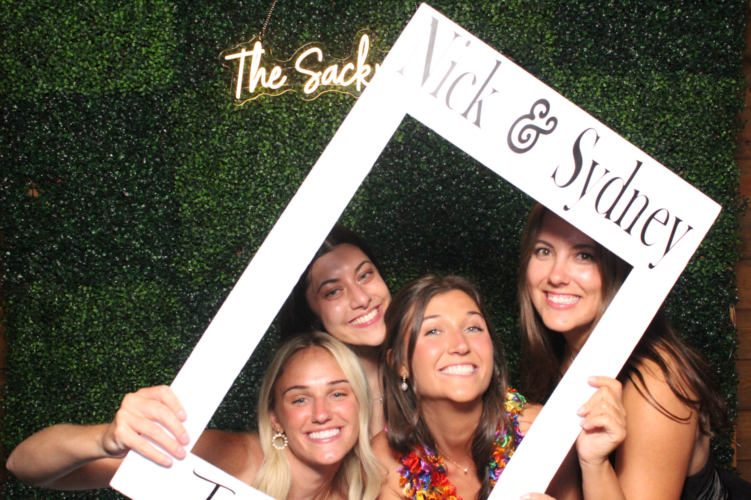 Sydney & Nick | View more photos from the event at gallery.photoboothcincy.com/u/PhotoBoothCincy/Sydney-Nick