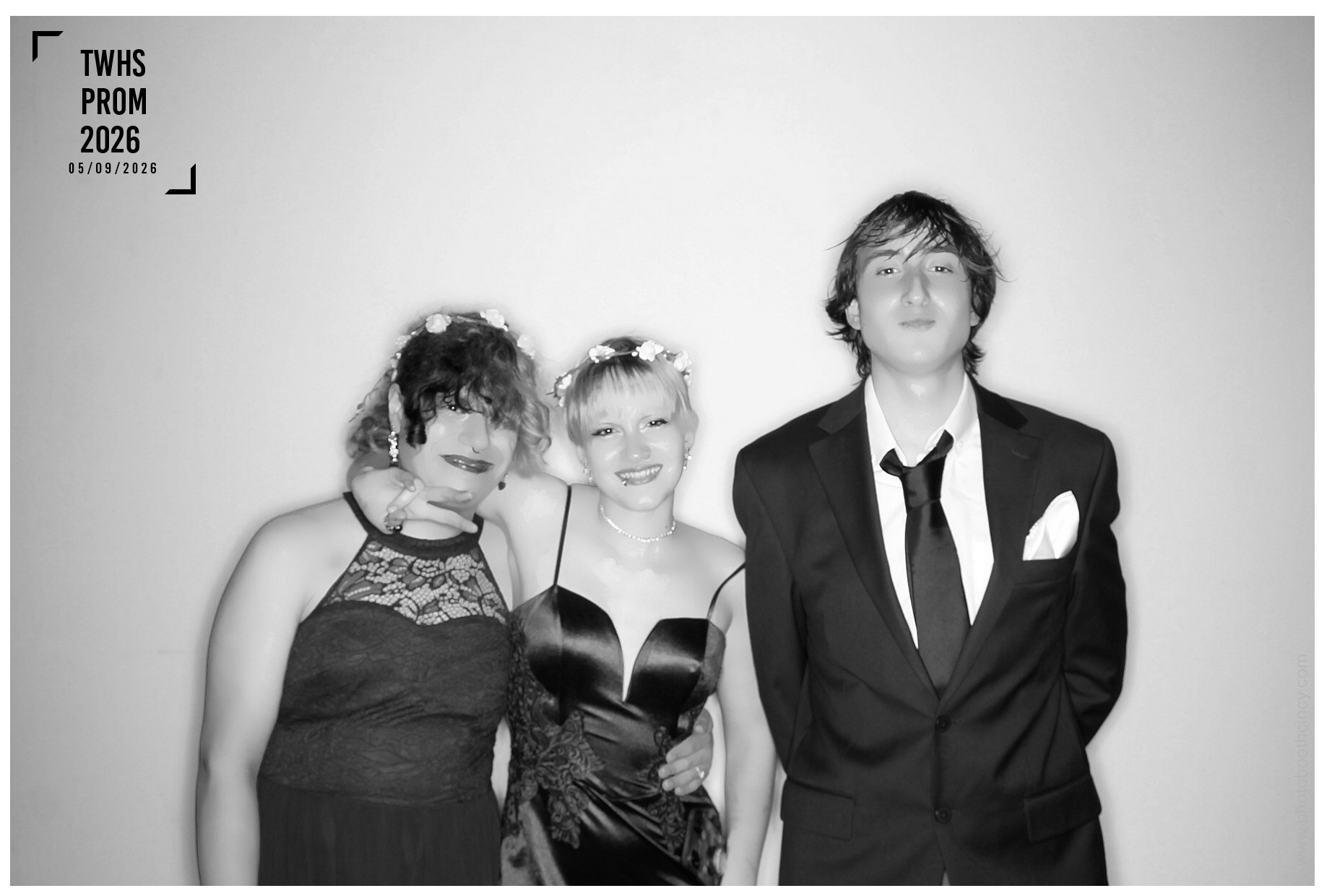 TWHS Prom 2026 | View more photos from the event at gallery.photoboothcincy.com/u/PhotoBoothCincy/TWHS-Prom-2026