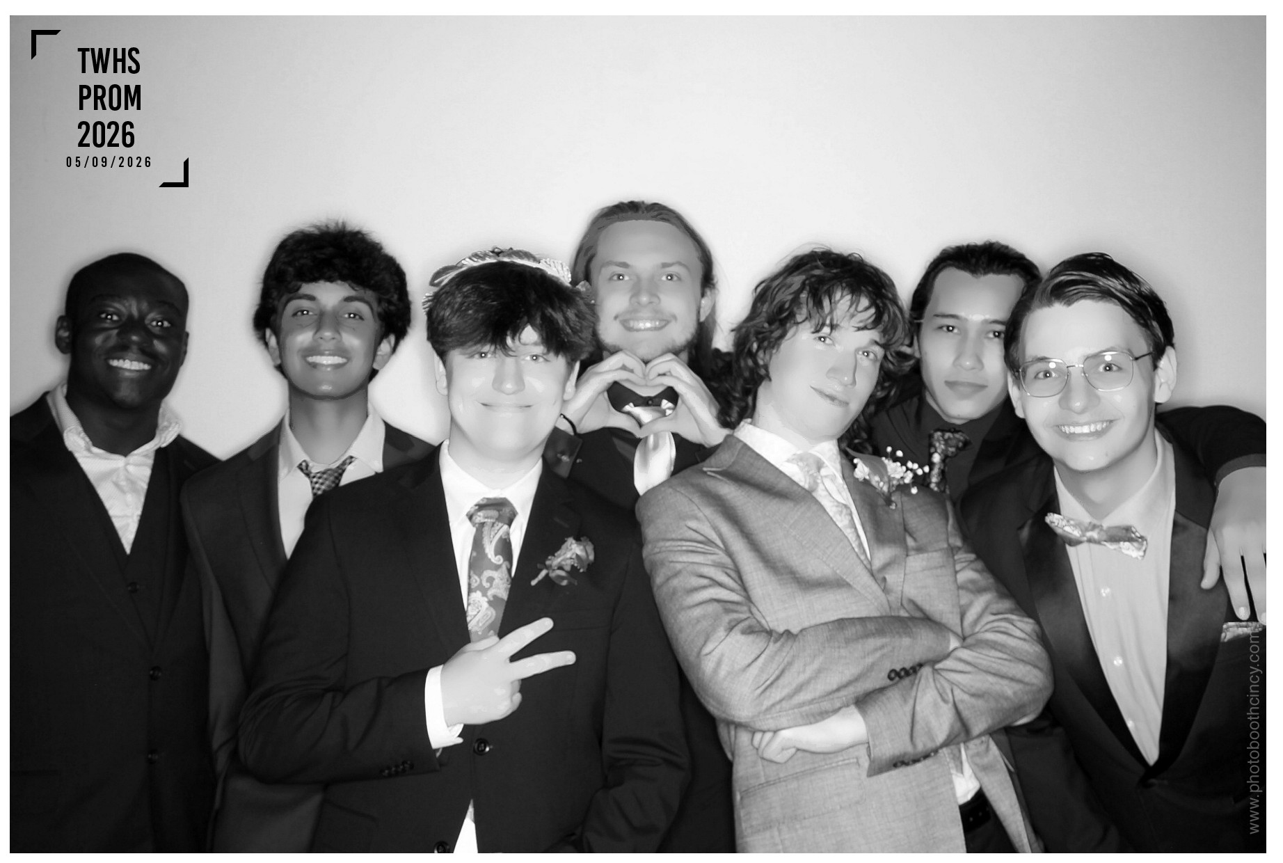 TWHS Prom 2026 | View more photos from the event at gallery.photoboothcincy.com/u/PhotoBoothCincy/TWHS-Prom-2026