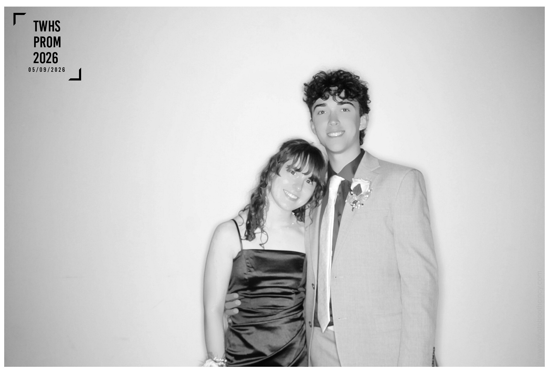TWHS Prom 2026 | View more photos from the event at gallery.photoboothcincy.com/u/PhotoBoothCincy/TWHS-Prom-2026