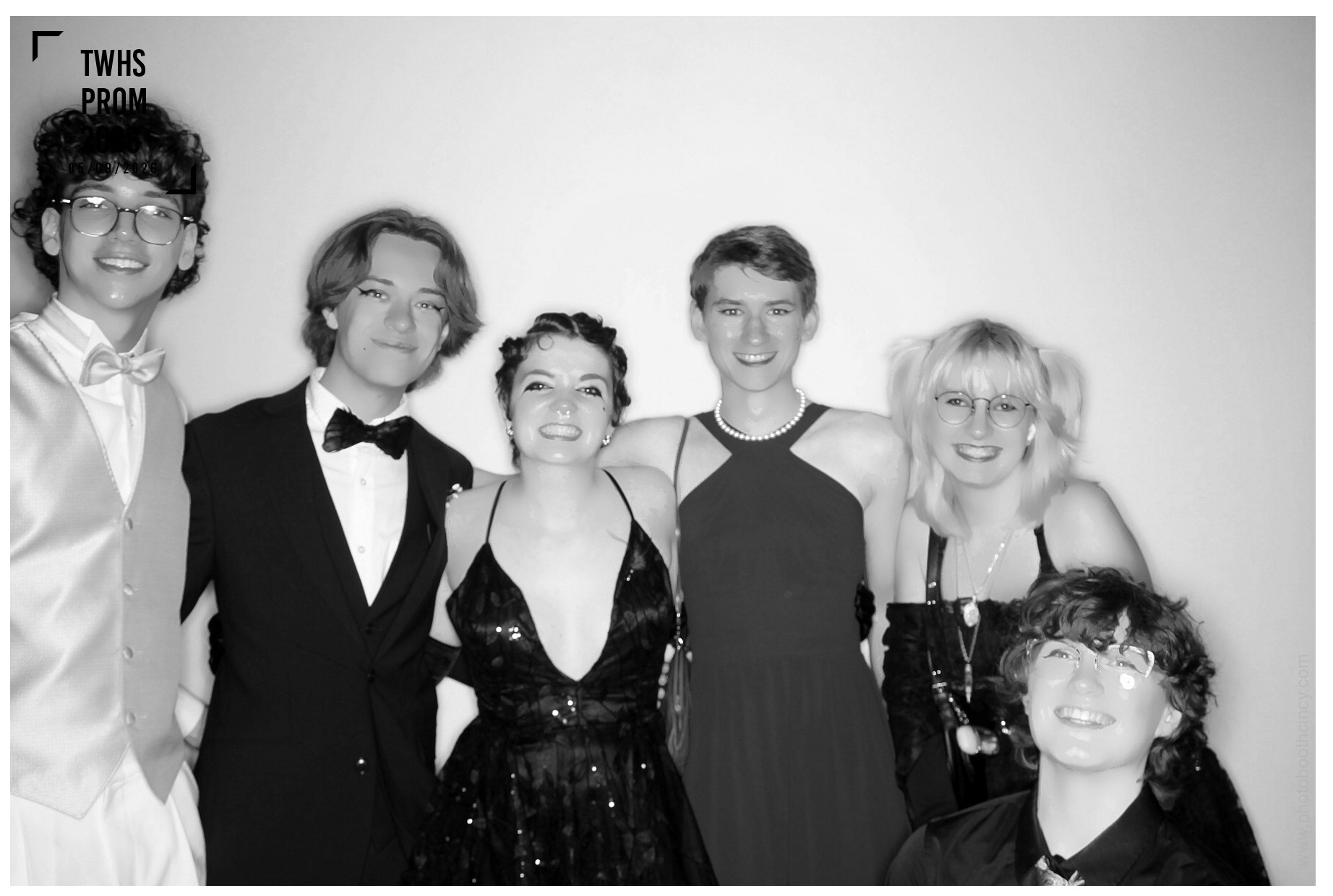TWHS Prom 2026 | View more photos from the event at gallery.photoboothcincy.com/u/PhotoBoothCincy/TWHS-Prom-2026