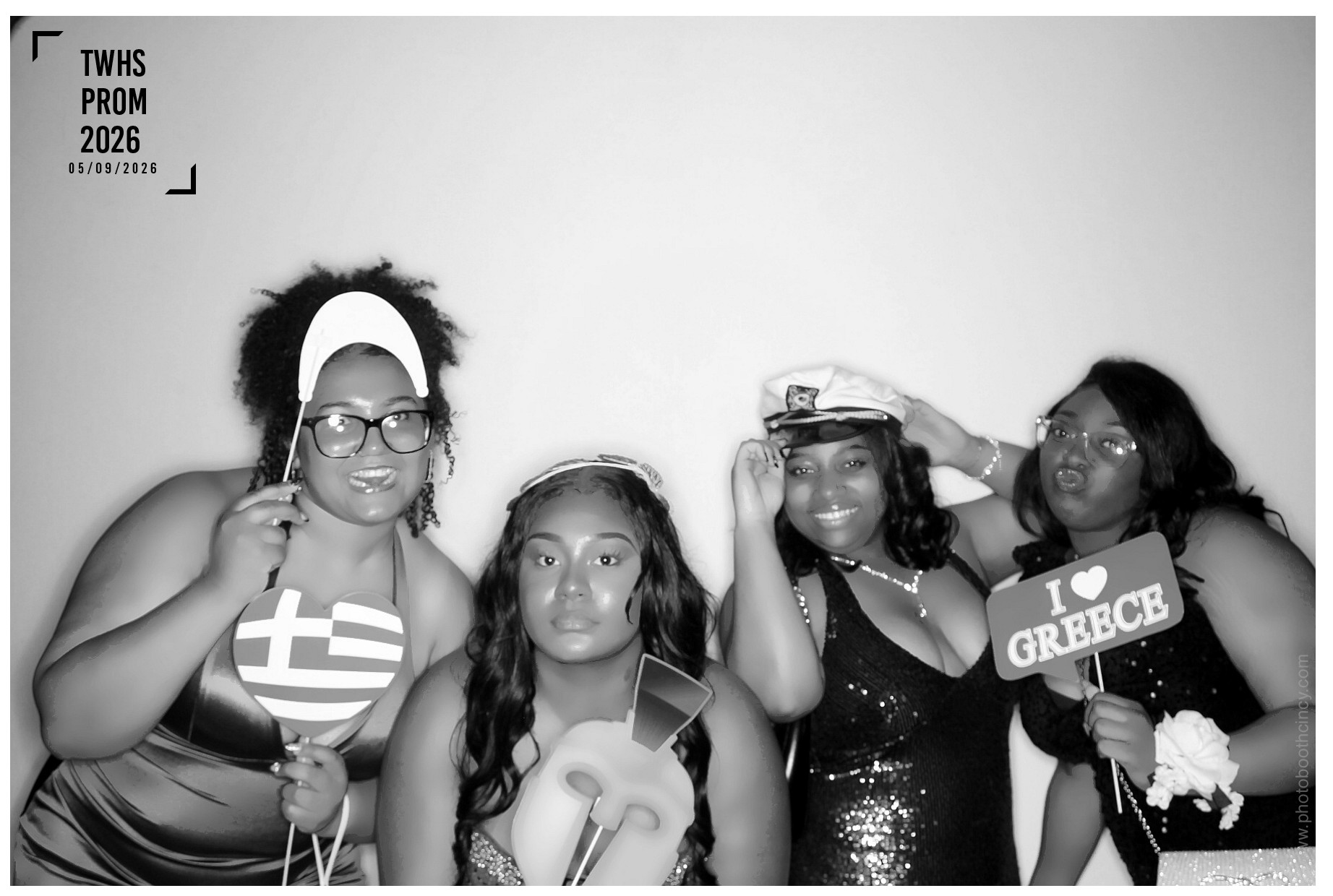TWHS Prom 2026 | View more photos from the event at gallery.photoboothcincy.com/u/PhotoBoothCincy/TWHS-Prom-2026