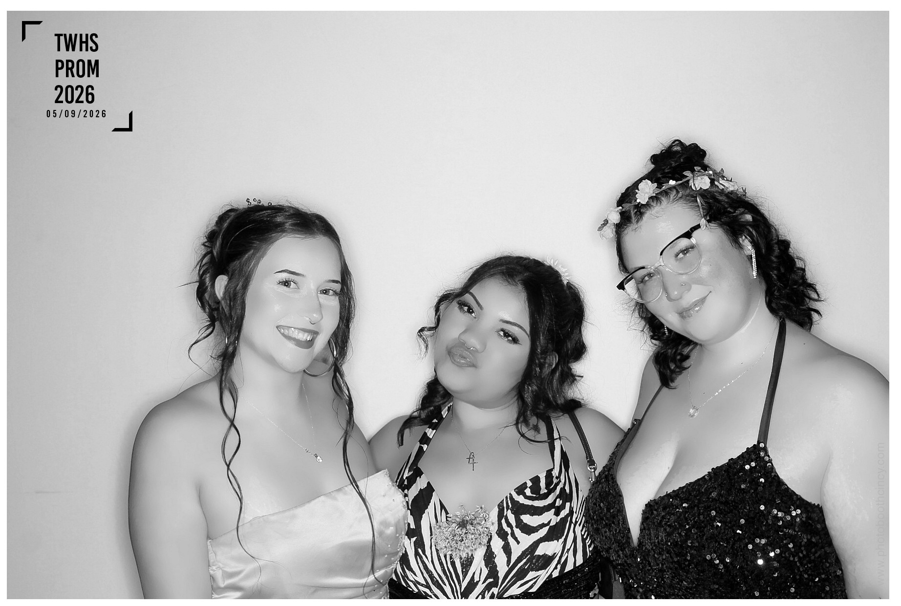 TWHS Prom 2026 | View more photos from the event at gallery.photoboothcincy.com/u/PhotoBoothCincy/TWHS-Prom-2026