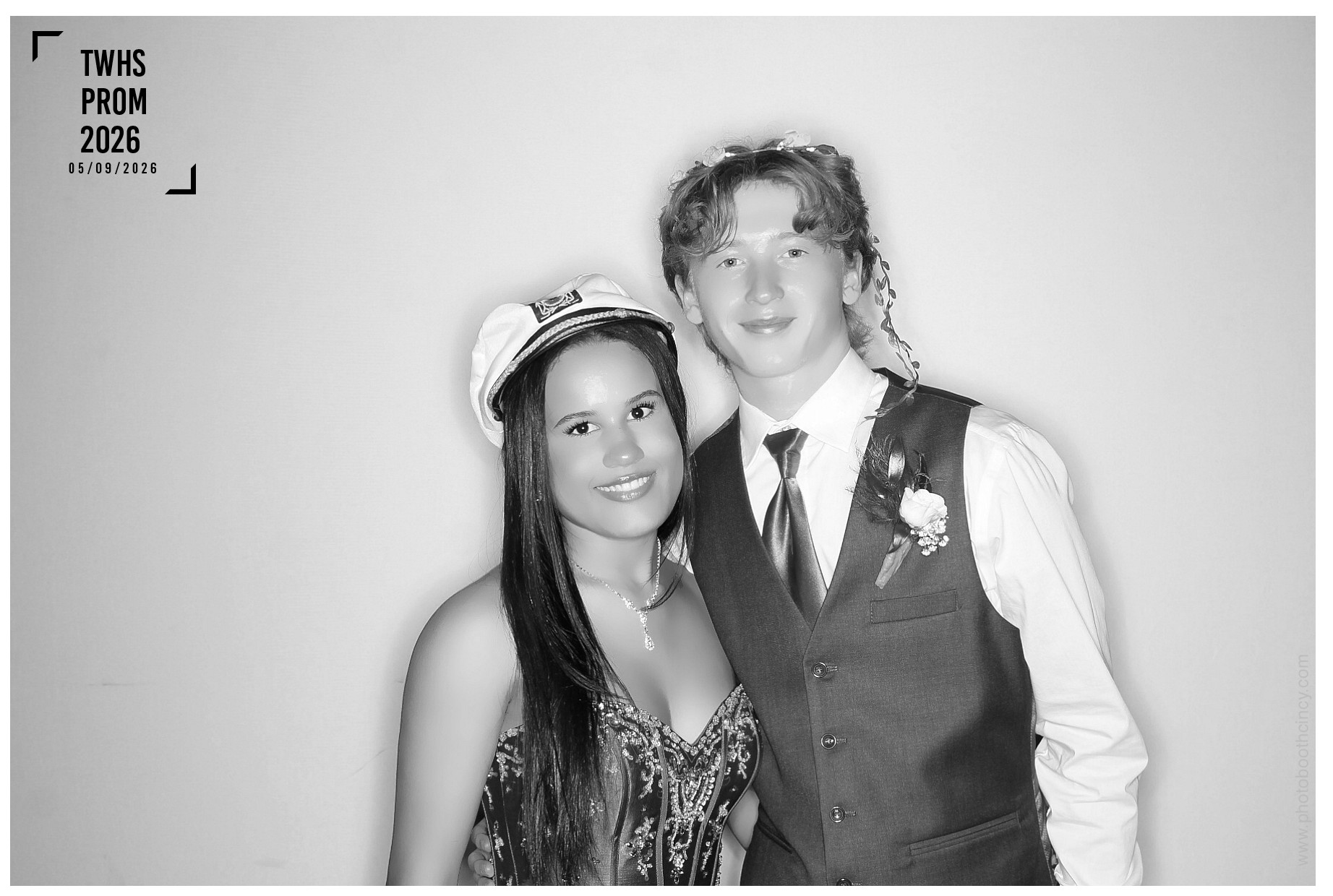 TWHS Prom 2026 | View more photos from the event at gallery.photoboothcincy.com/u/PhotoBoothCincy/TWHS-Prom-2026