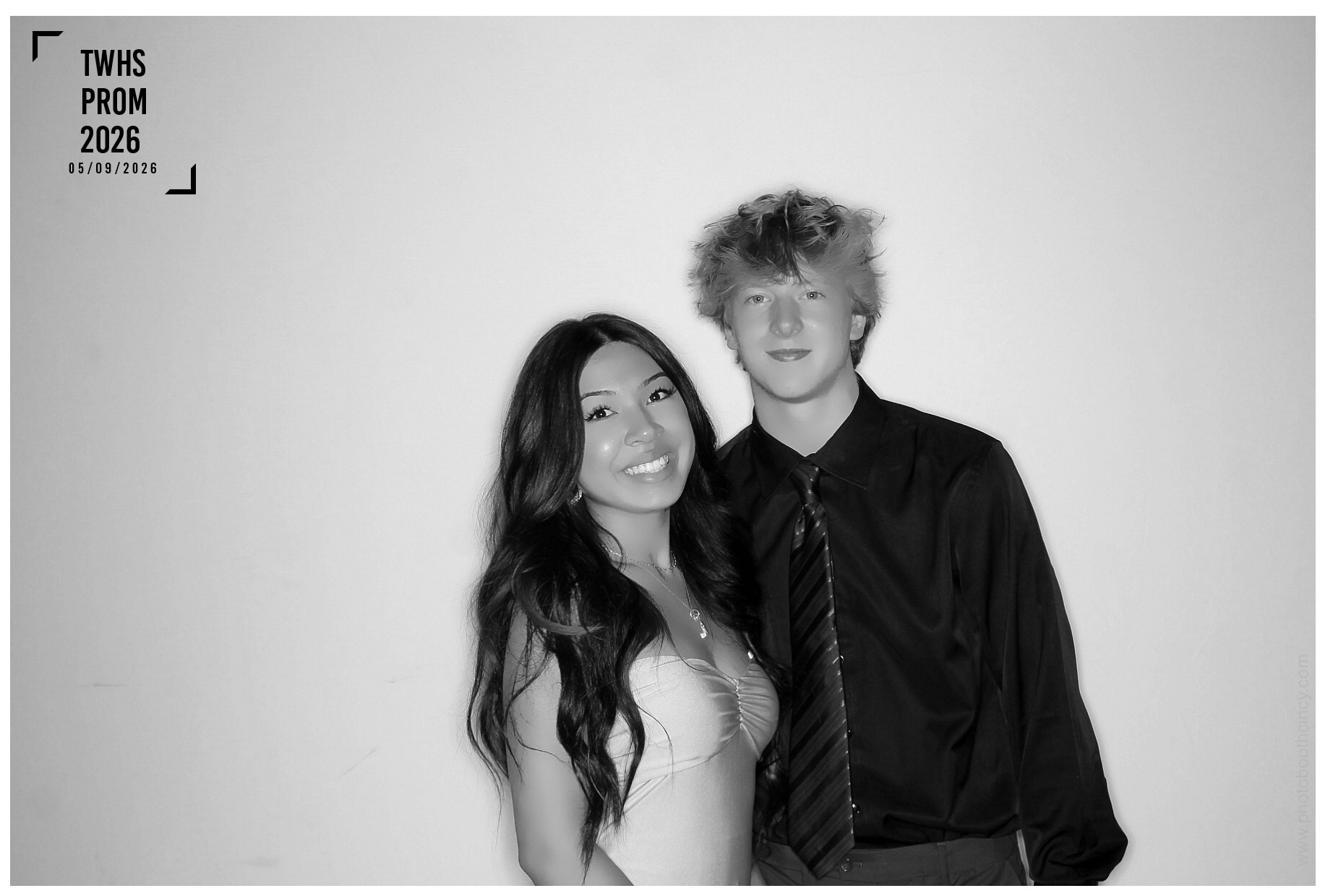 TWHS Prom 2026 | View more photos from the event at gallery.photoboothcincy.com/u/PhotoBoothCincy/TWHS-Prom-2026