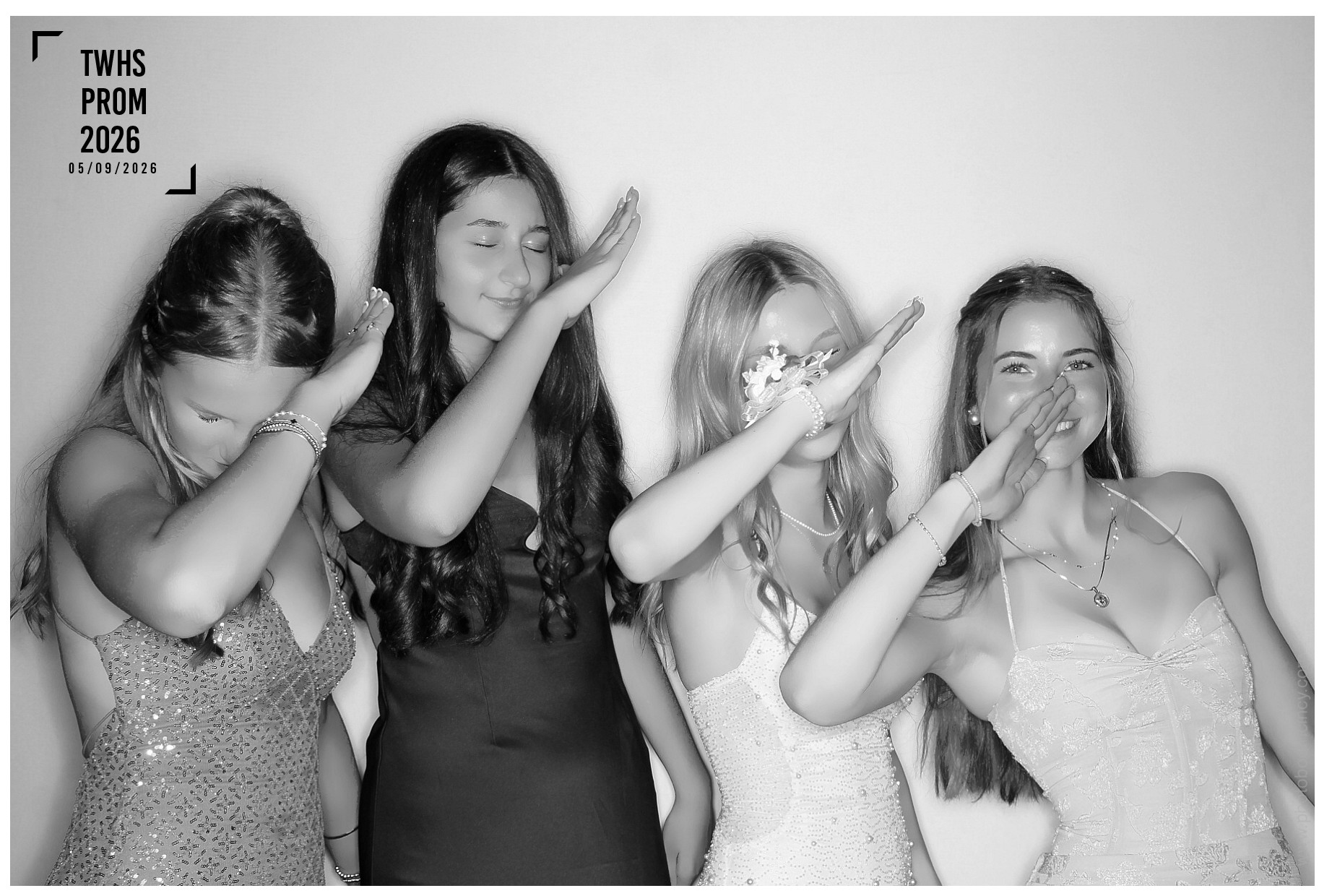 TWHS Prom 2026 | View more photos from the event at gallery.photoboothcincy.com/u/PhotoBoothCincy/TWHS-Prom-2026