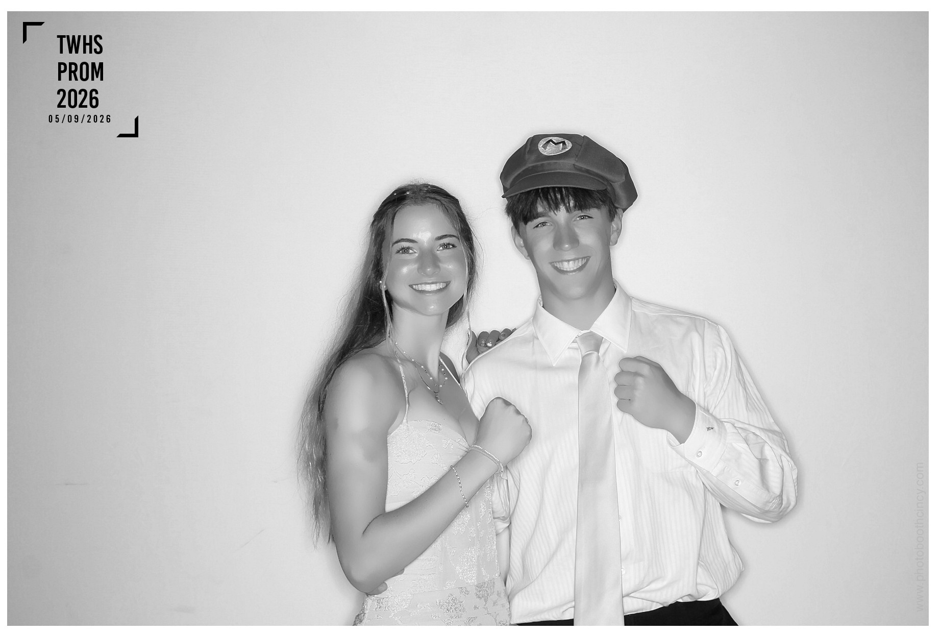 TWHS Prom 2026 | View more photos from the event at gallery.photoboothcincy.com/u/PhotoBoothCincy/TWHS-Prom-2026