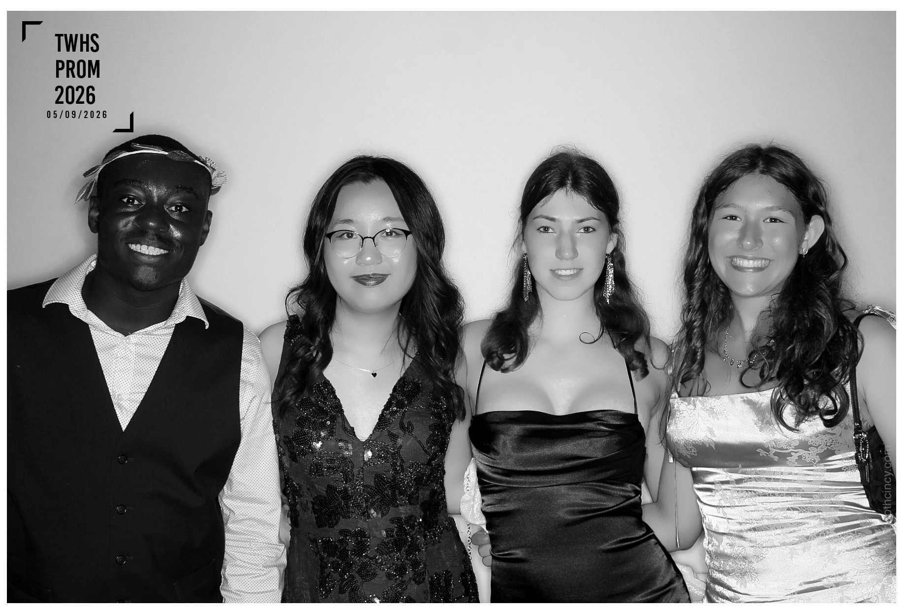 TWHS Prom 2026 | View more photos from the event at gallery.photoboothcincy.com/u/PhotoBoothCincy/TWHS-Prom-2026
