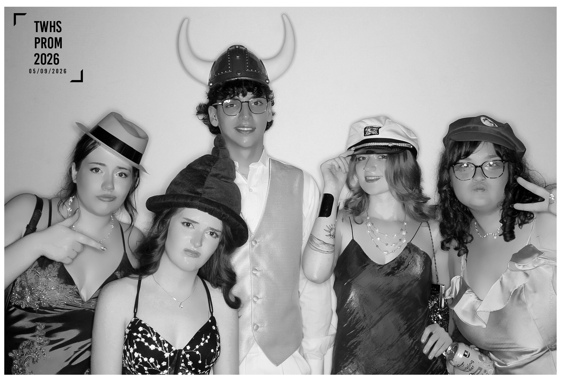 TWHS Prom 2026 | View more photos from the event at gallery.photoboothcincy.com/u/PhotoBoothCincy/TWHS-Prom-2026