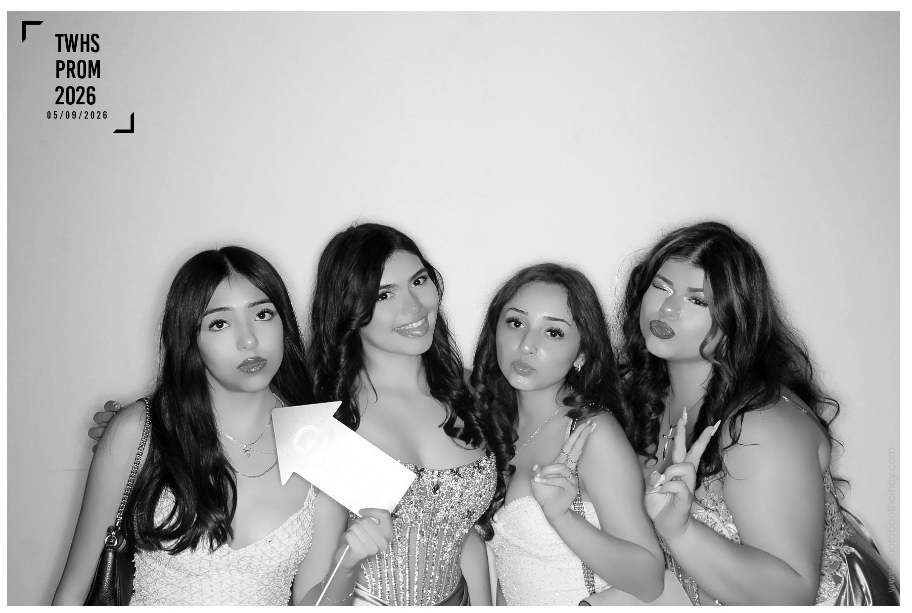 TWHS Prom 2026 | View more photos from the event at gallery.photoboothcincy.com/u/PhotoBoothCincy/TWHS-Prom-2026