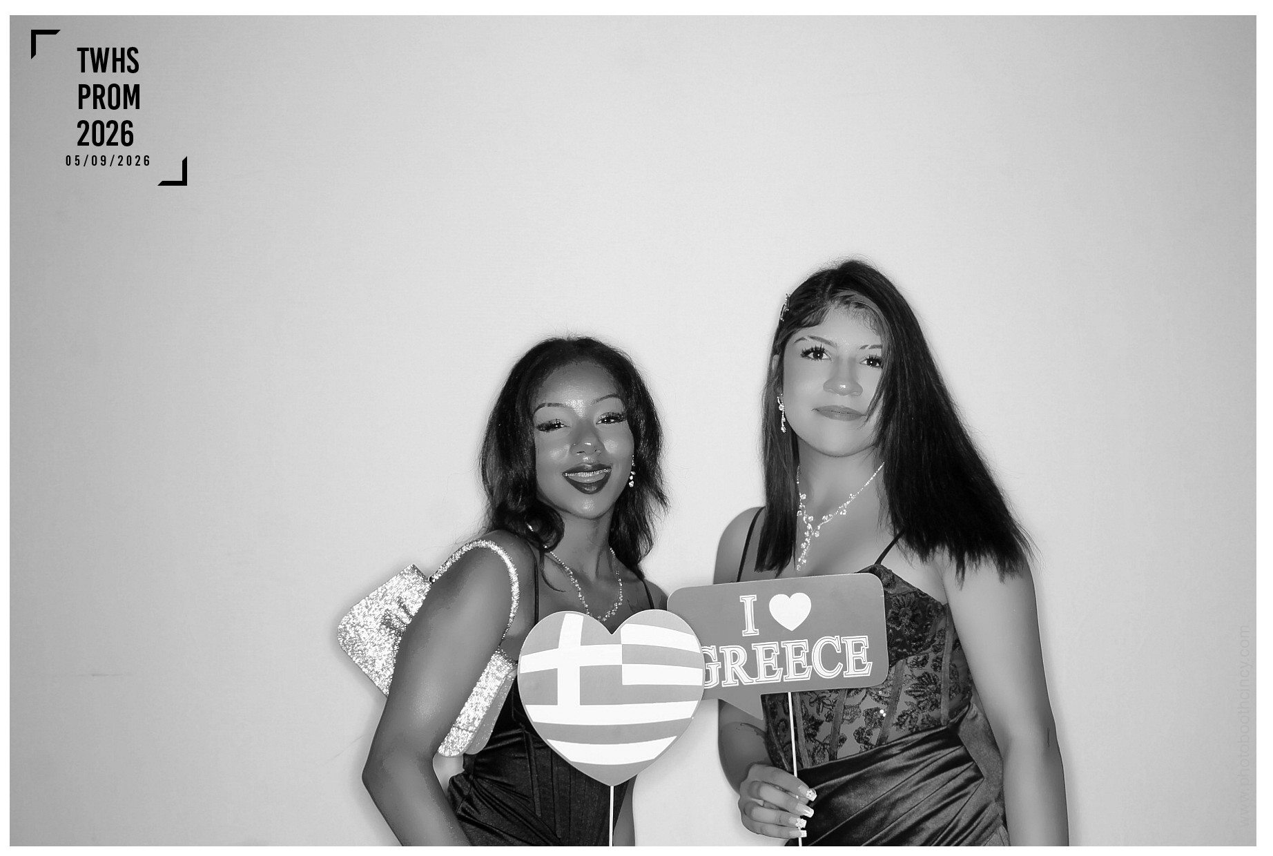 TWHS Prom 2026 | View more photos from the event at gallery.photoboothcincy.com/u/PhotoBoothCincy/TWHS-Prom-2026