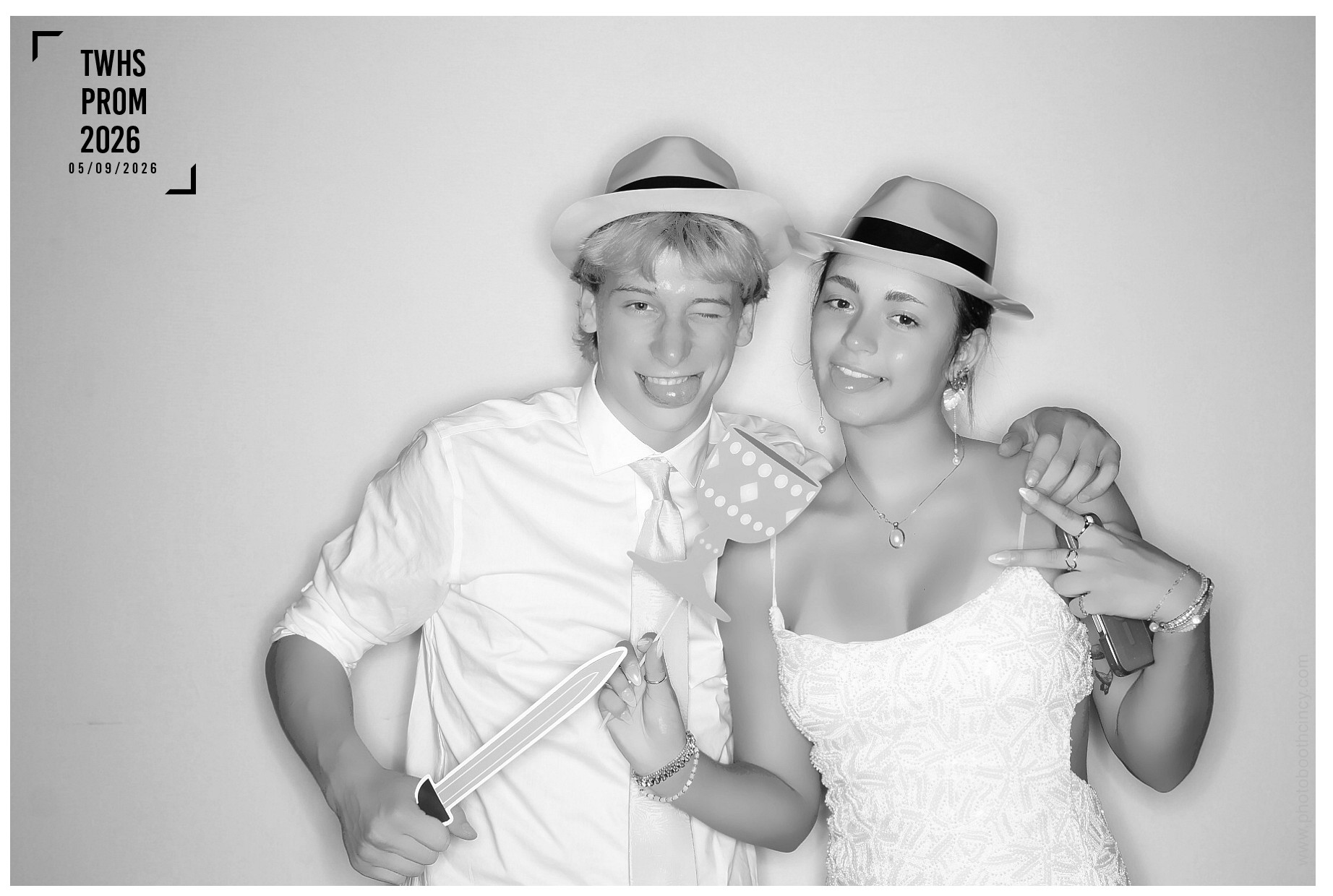 TWHS Prom 2026 | View more photos from the event at gallery.photoboothcincy.com/u/PhotoBoothCincy/TWHS-Prom-2026
