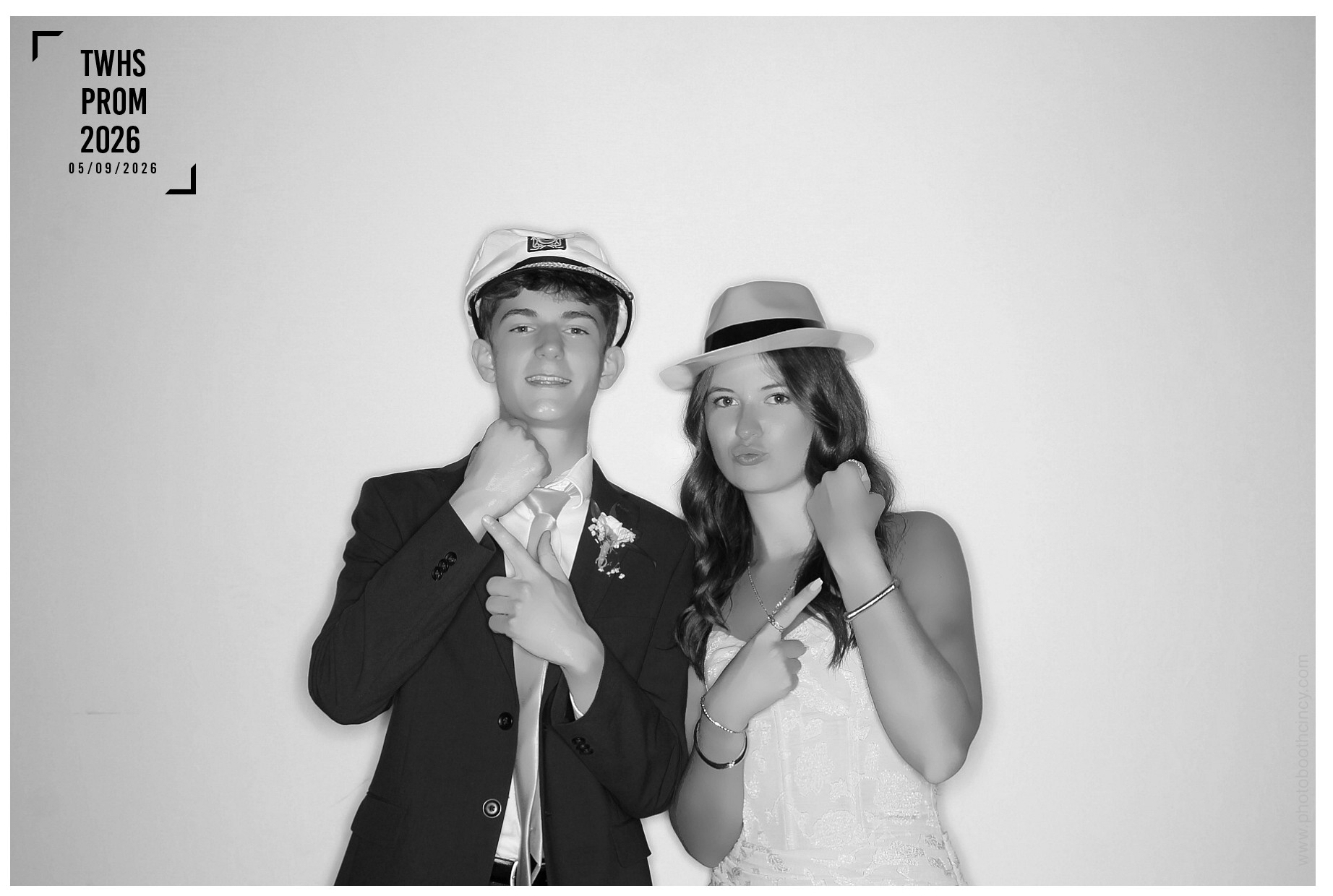 TWHS Prom 2026 | View more photos from the event at gallery.photoboothcincy.com/u/PhotoBoothCincy/TWHS-Prom-2026