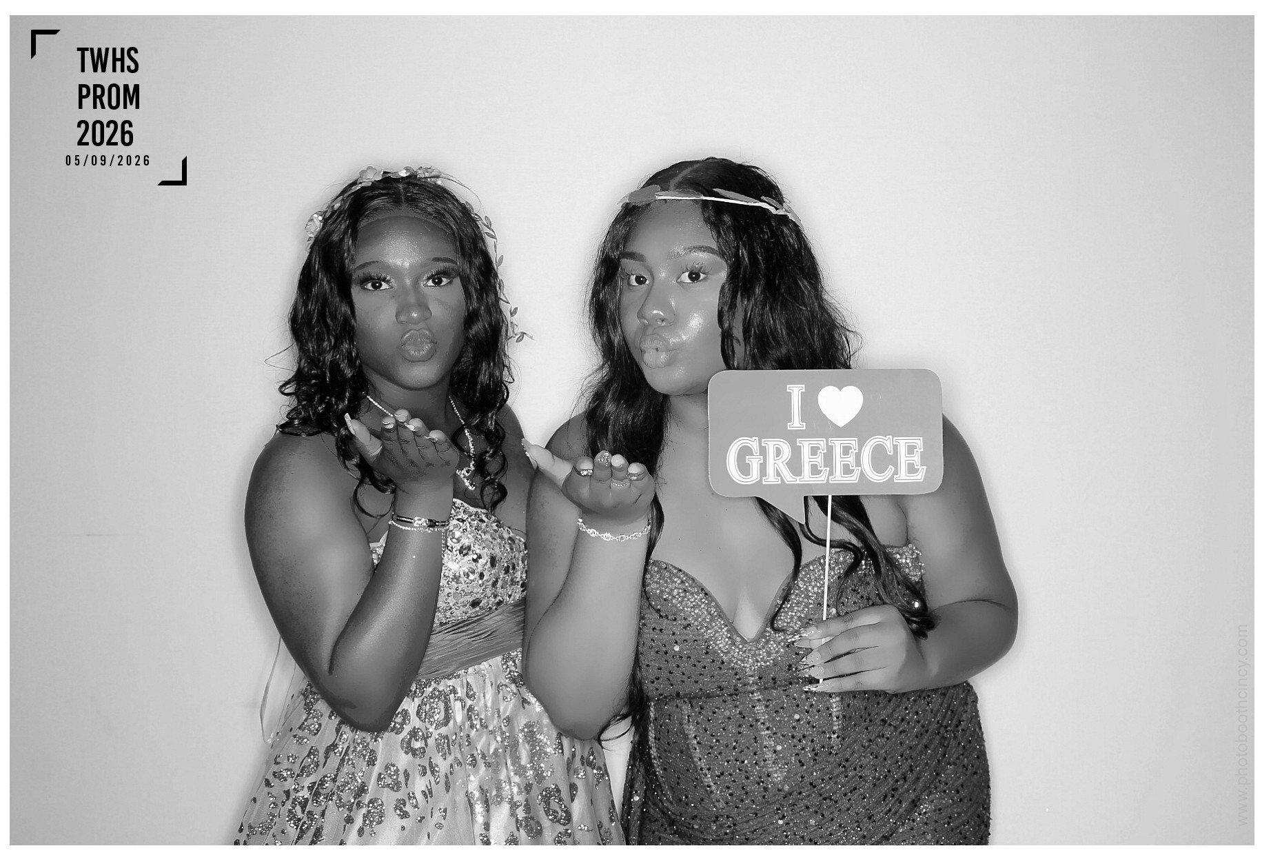 TWHS Prom 2026 | View more photos from the event at gallery.photoboothcincy.com/u/PhotoBoothCincy/TWHS-Prom-2026