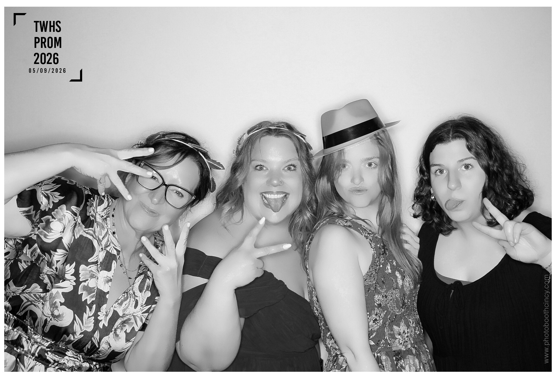 TWHS Prom 2026 | View more photos from the event at gallery.photoboothcincy.com/u/PhotoBoothCincy/TWHS-Prom-2026