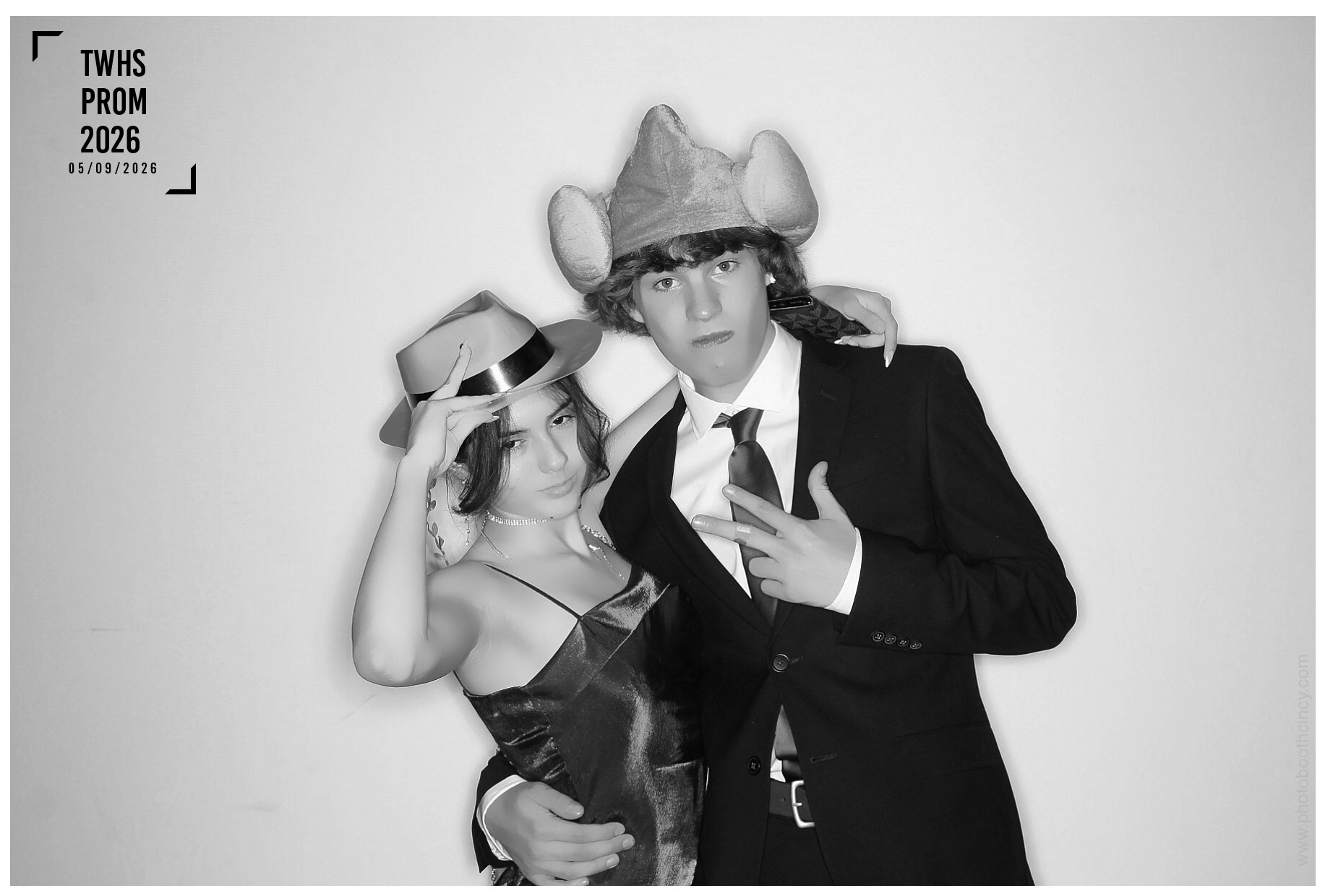 TWHS Prom 2026 | View more photos from the event at gallery.photoboothcincy.com/u/PhotoBoothCincy/TWHS-Prom-2026