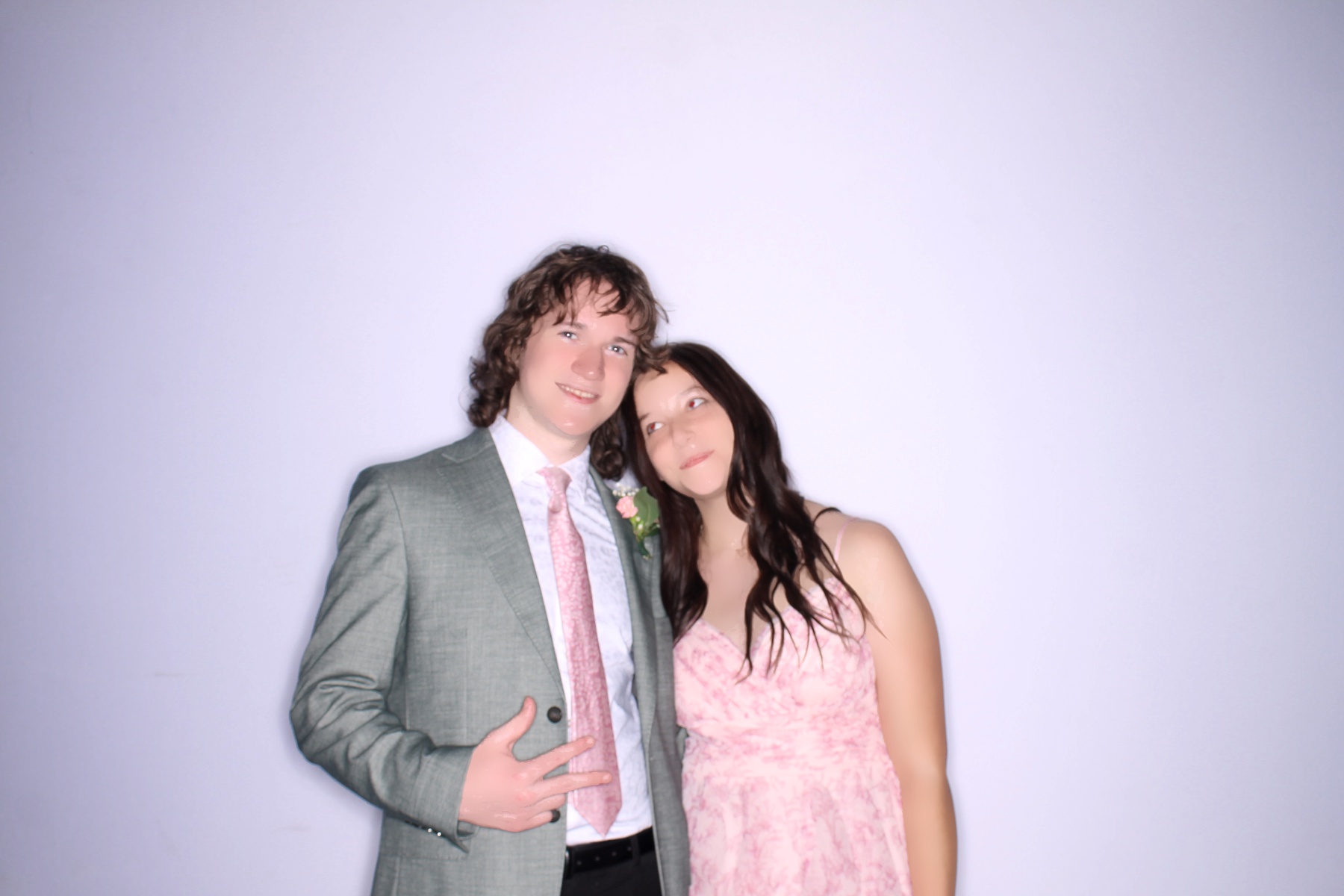 TWHS Prom 2026 | View more photos from the event at gallery.photoboothcincy.com/u/PhotoBoothCincy/TWHS-Prom-2026