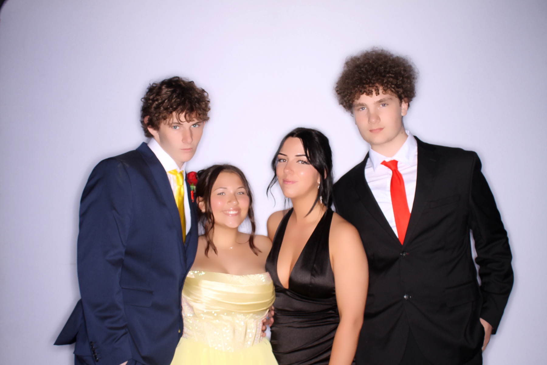 TWHS Prom 2026 | View more photos from the event at gallery.photoboothcincy.com/u/PhotoBoothCincy/TWHS-Prom-2026