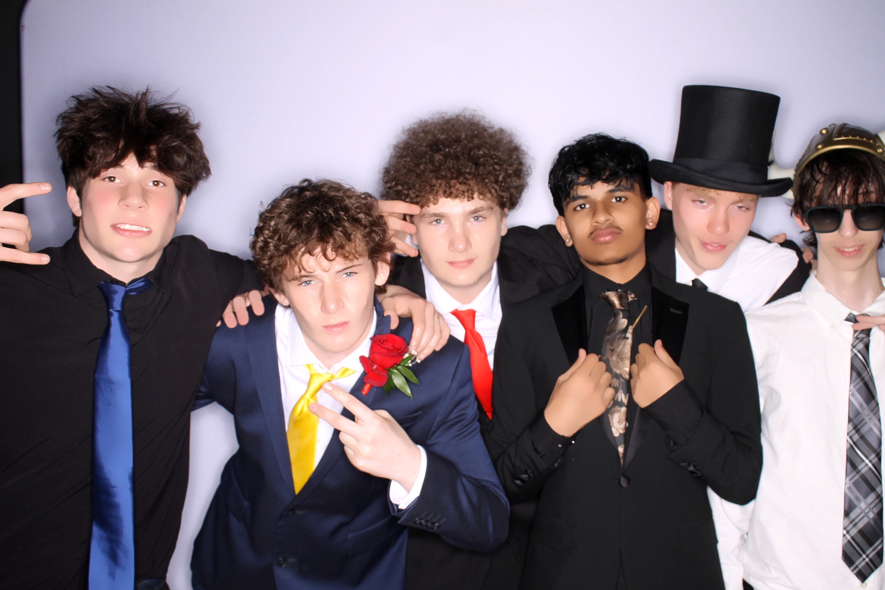 TWHS Prom 2026 | View more photos from the event at gallery.photoboothcincy.com/u/PhotoBoothCincy/TWHS-Prom-2026