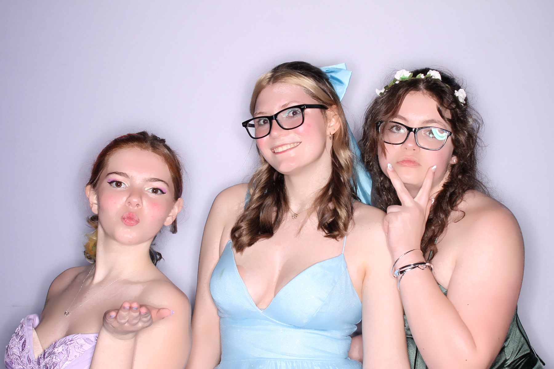 TWHS Prom 2026 | View more photos from the event at gallery.photoboothcincy.com/u/PhotoBoothCincy/TWHS-Prom-2026