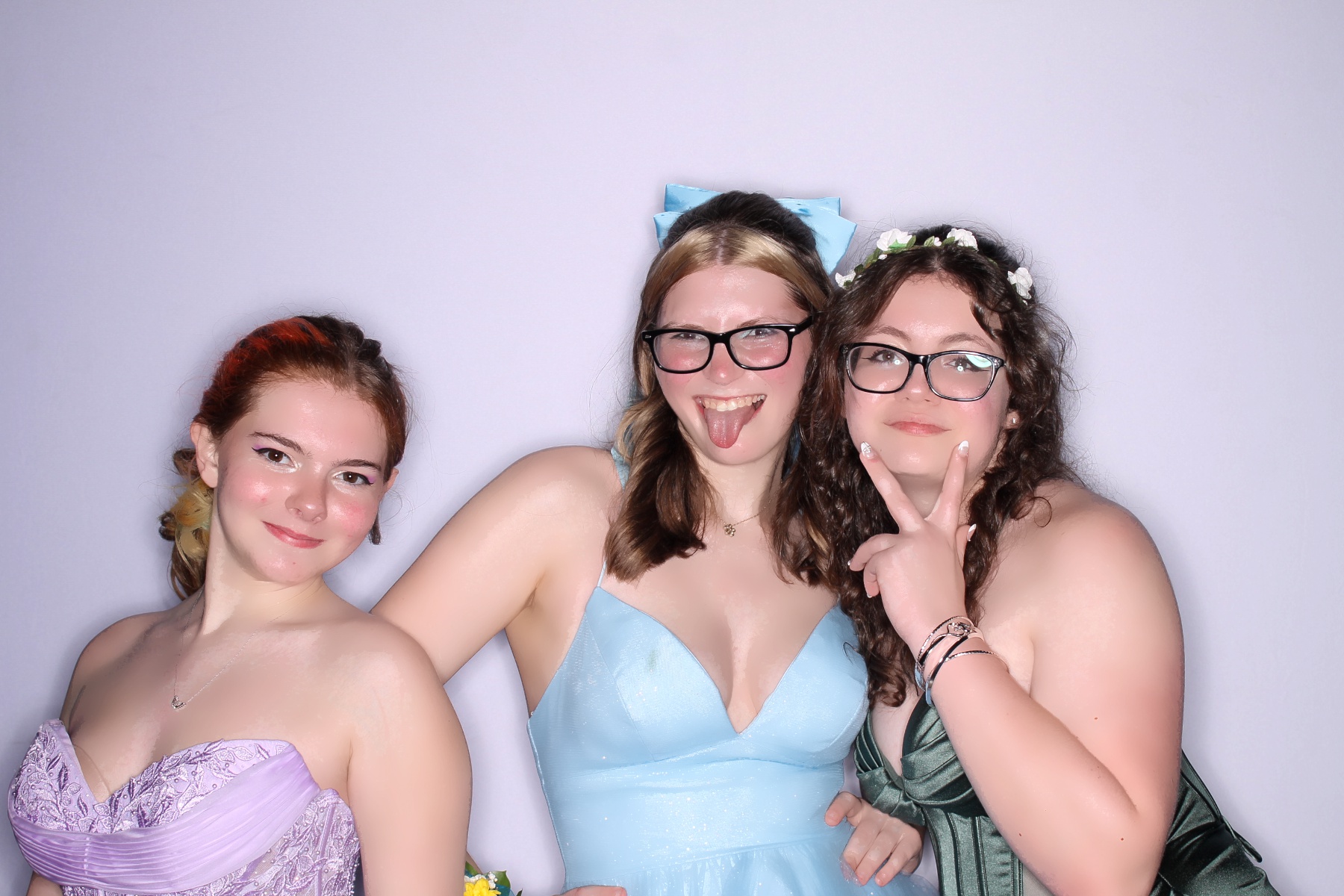 TWHS Prom 2026 | View more photos from the event at gallery.photoboothcincy.com/u/PhotoBoothCincy/TWHS-Prom-2026