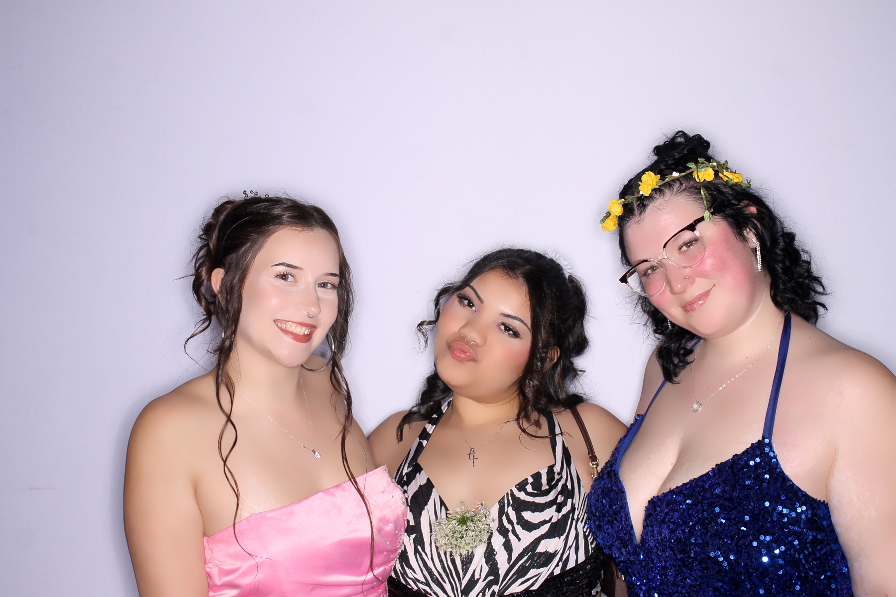 TWHS Prom 2026 | View more photos from the event at gallery.photoboothcincy.com/u/PhotoBoothCincy/TWHS-Prom-2026
