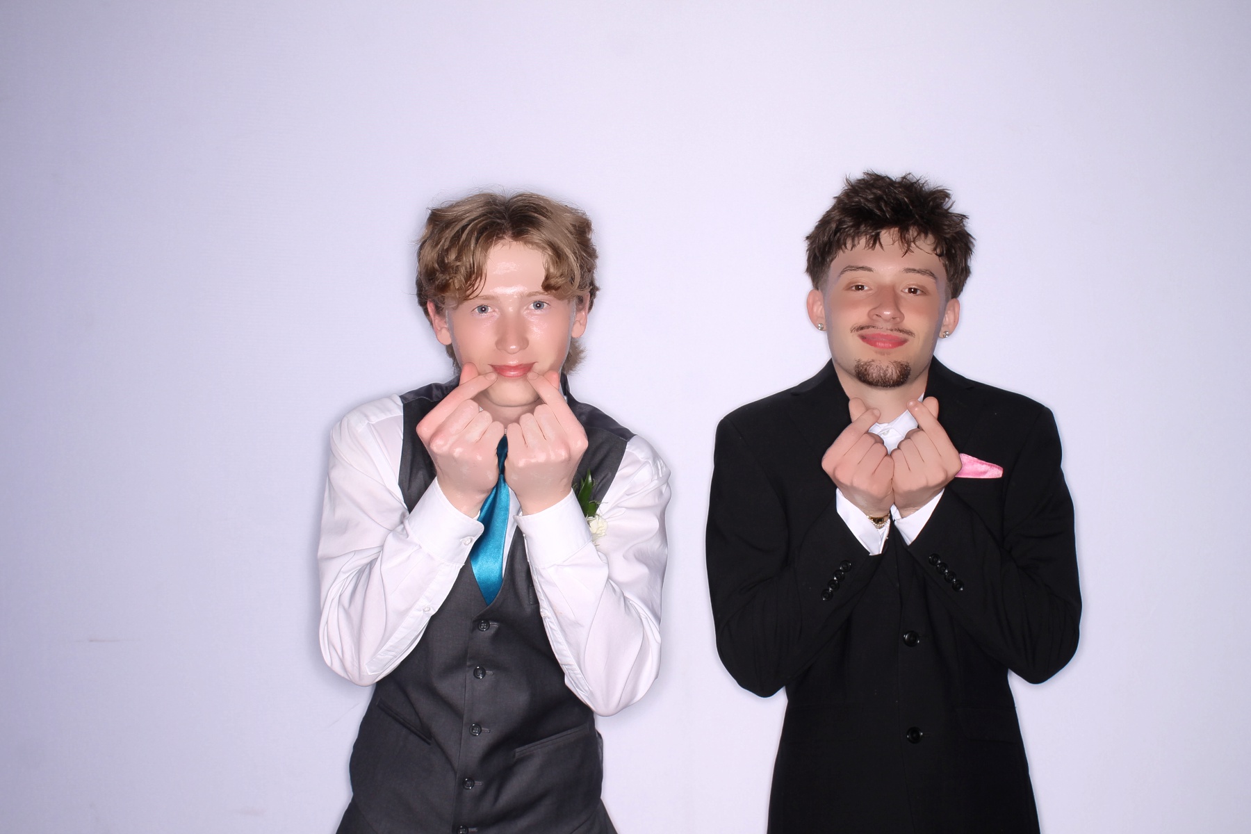 TWHS Prom 2026 | View more photos from the event at gallery.photoboothcincy.com/u/PhotoBoothCincy/TWHS-Prom-2026