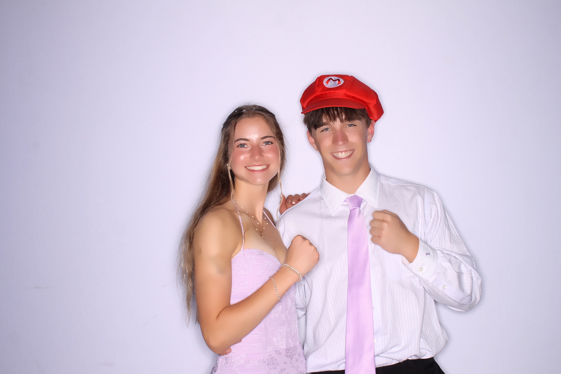 TWHS Prom 2026 | View more photos from the event at gallery.photoboothcincy.com/u/PhotoBoothCincy/TWHS-Prom-2026